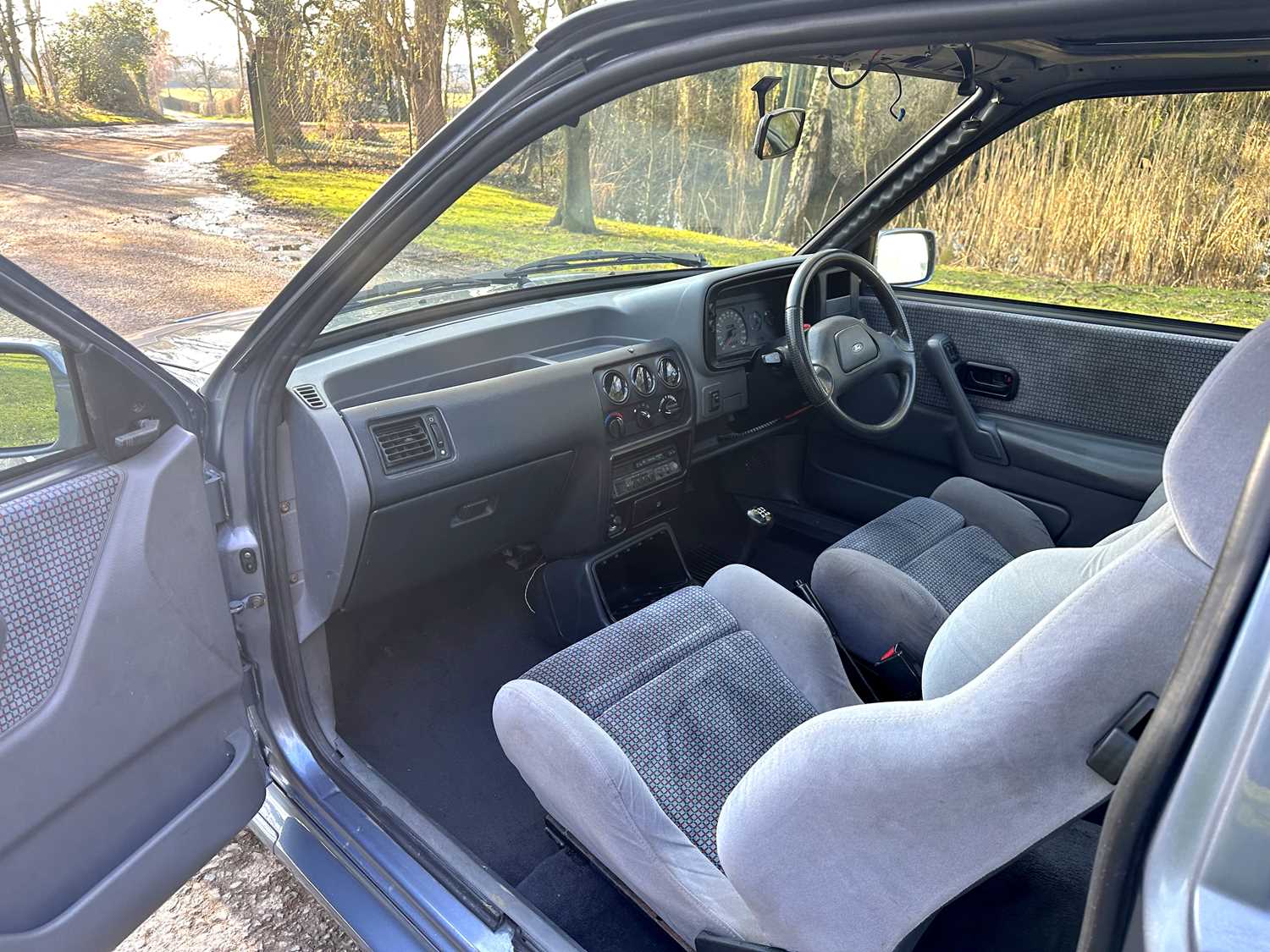 1987 Ford Escort RS Turbo S2 *** NO RESERVE *** - Image 17 of 40