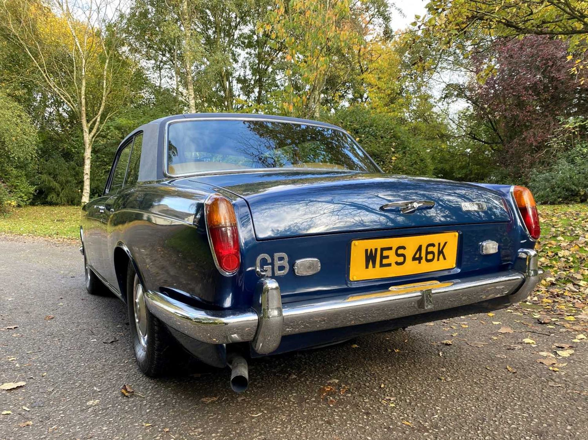 1971 Rolls-Royce Corniche Saloon Finished in Royal Navy Blue with Tobacco hide - Image 25 of 100