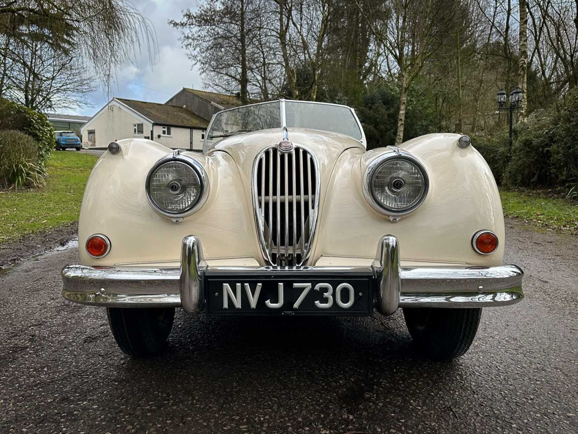 1956 Jaguar XK140 SE Roadster Home-market car. In the same family ownership for 33 years - Image 11 of 81