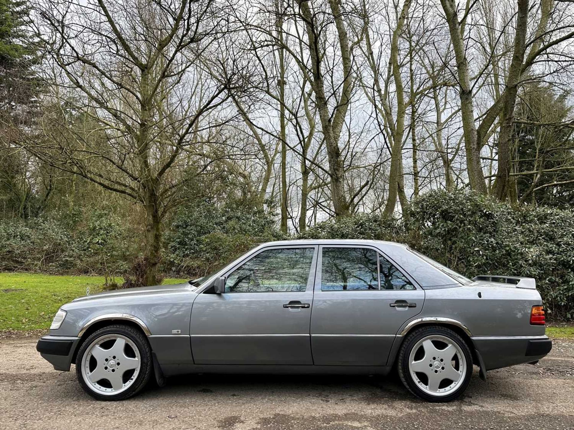 1990 Mercedes-Benz 260 E - Image 6 of 28