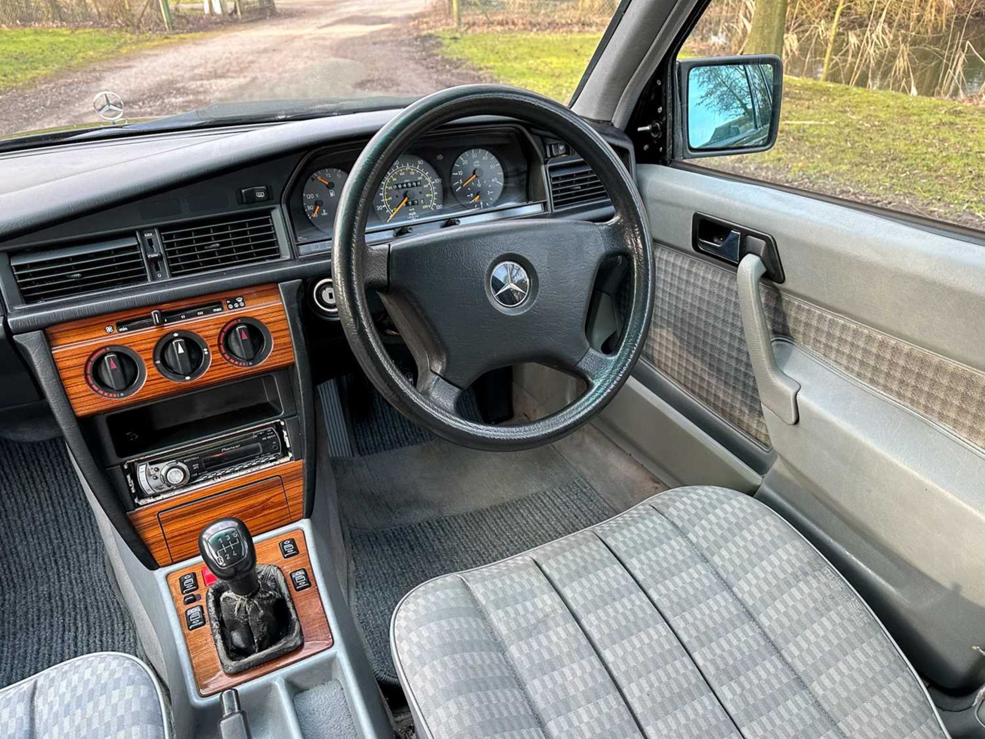 1992 Mercedes-Benz 190D *** NO RESERVE *** - Image 33 of 61