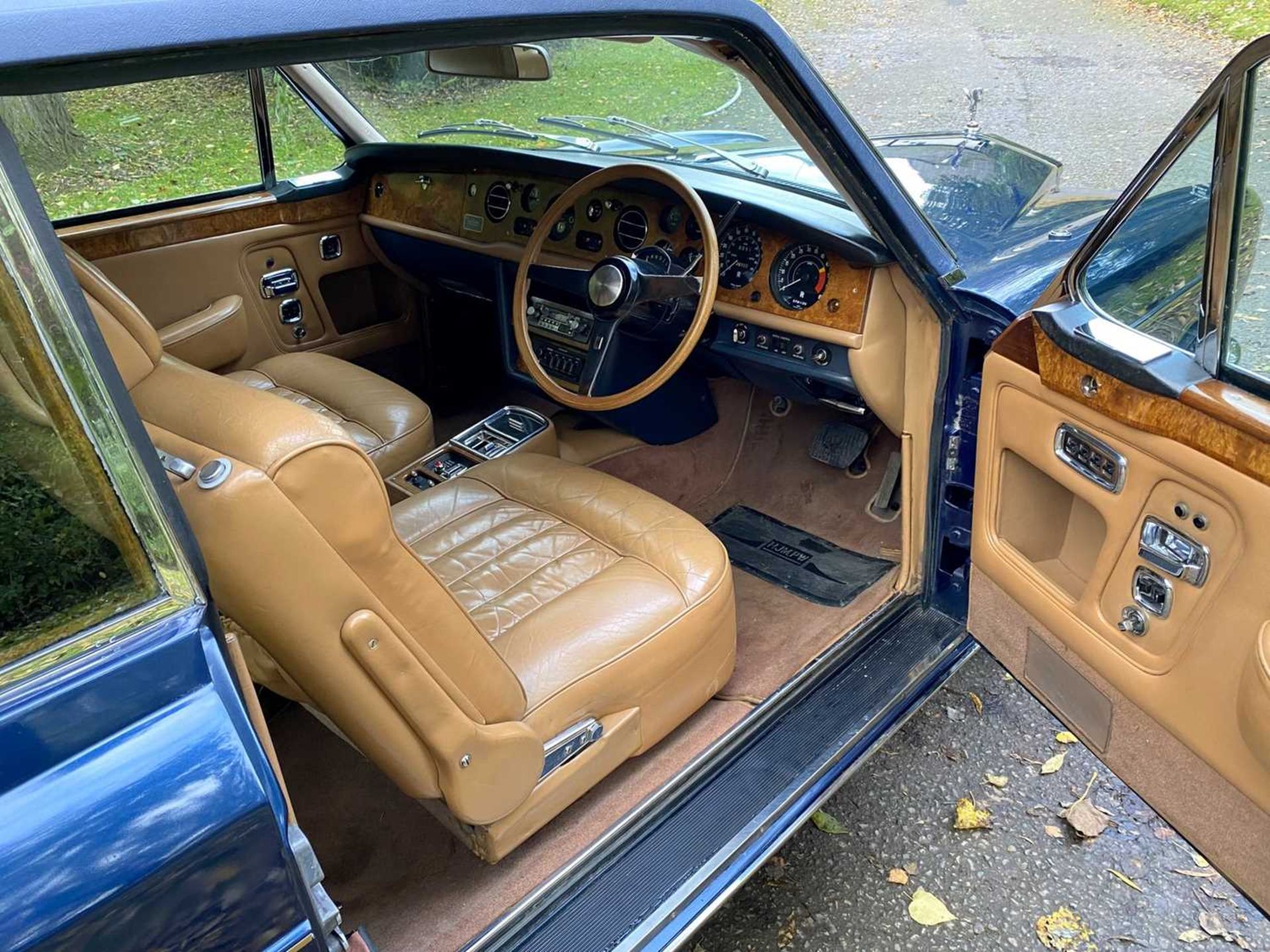 1971 Rolls-Royce Corniche Saloon Finished in Royal Navy Blue with Tobacco hide - Image 48 of 100