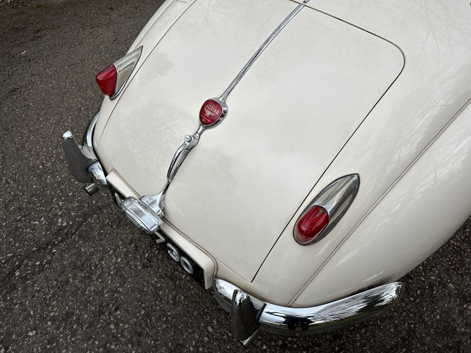 1956 Jaguar XK140 SE Roadster Home-market car. In the same family ownership for 33 years - Image 22 of 81