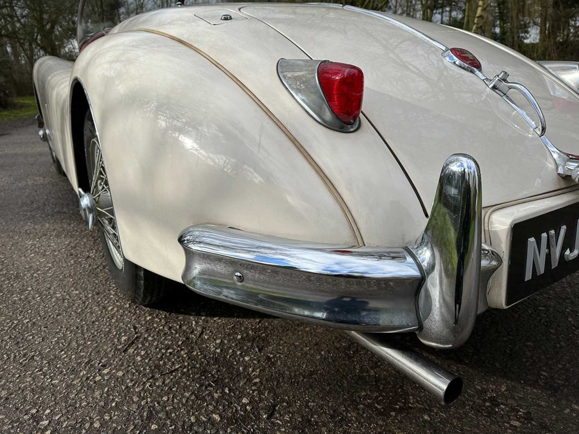 1956 Jaguar XK140 SE Roadster Home-market car. In the same family ownership for 33 years - Image 61 of 81