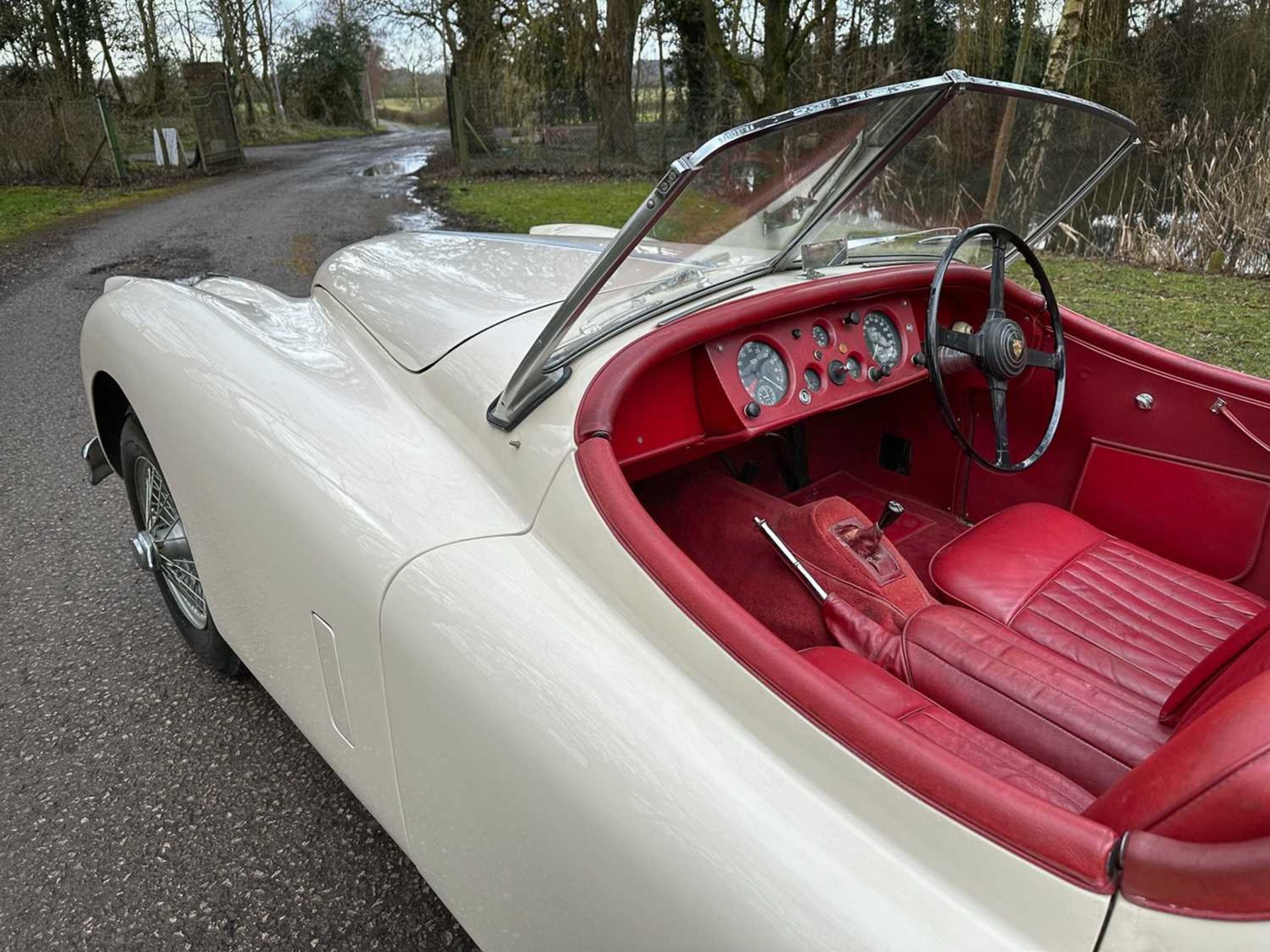 1956 Jaguar XK140 SE Roadster Home-market car. In the same family ownership for 33 years - Image 26 of 81