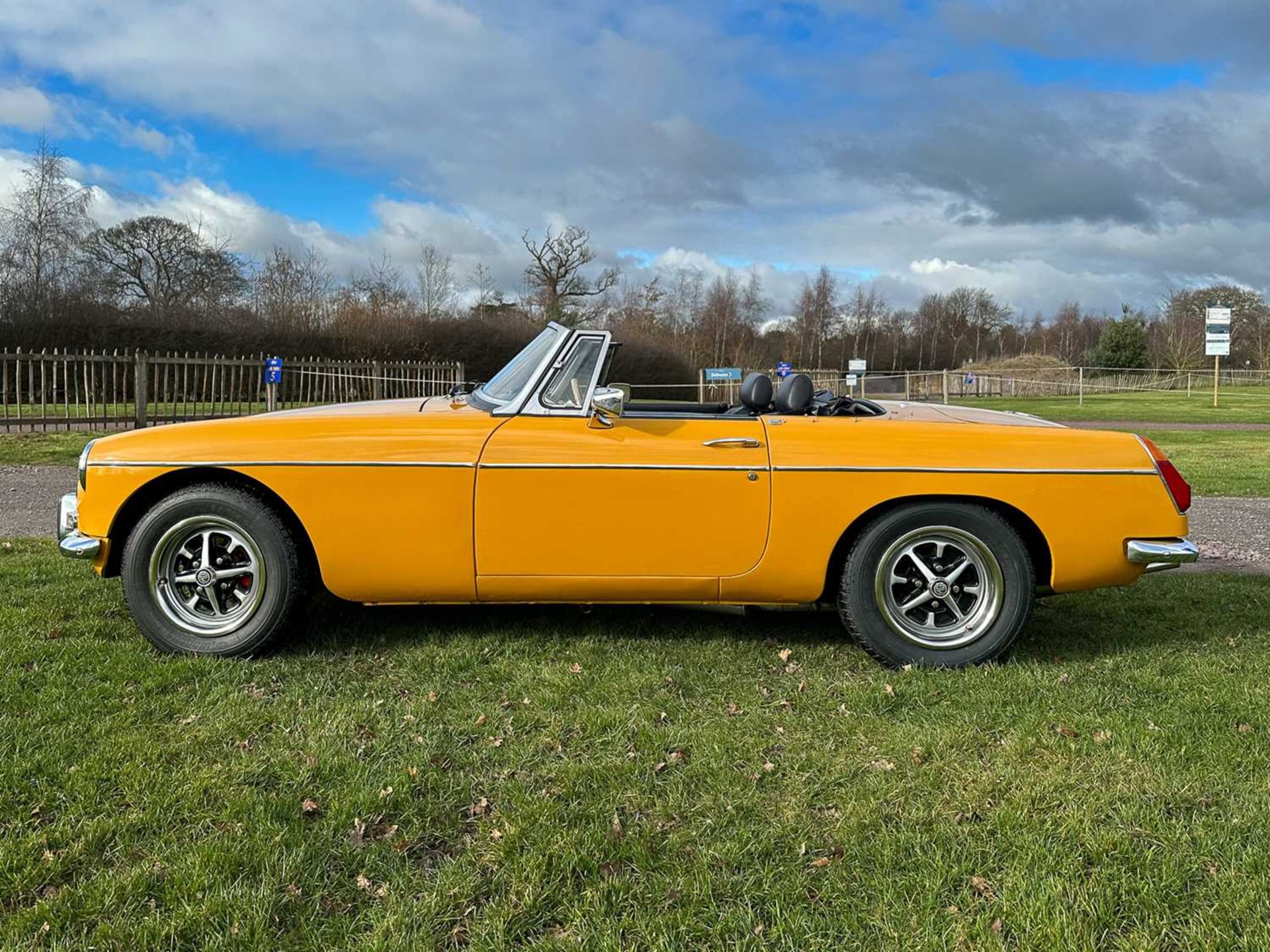1973 MGB Roadster Comes with its original, transferable registration - Image 18 of 122