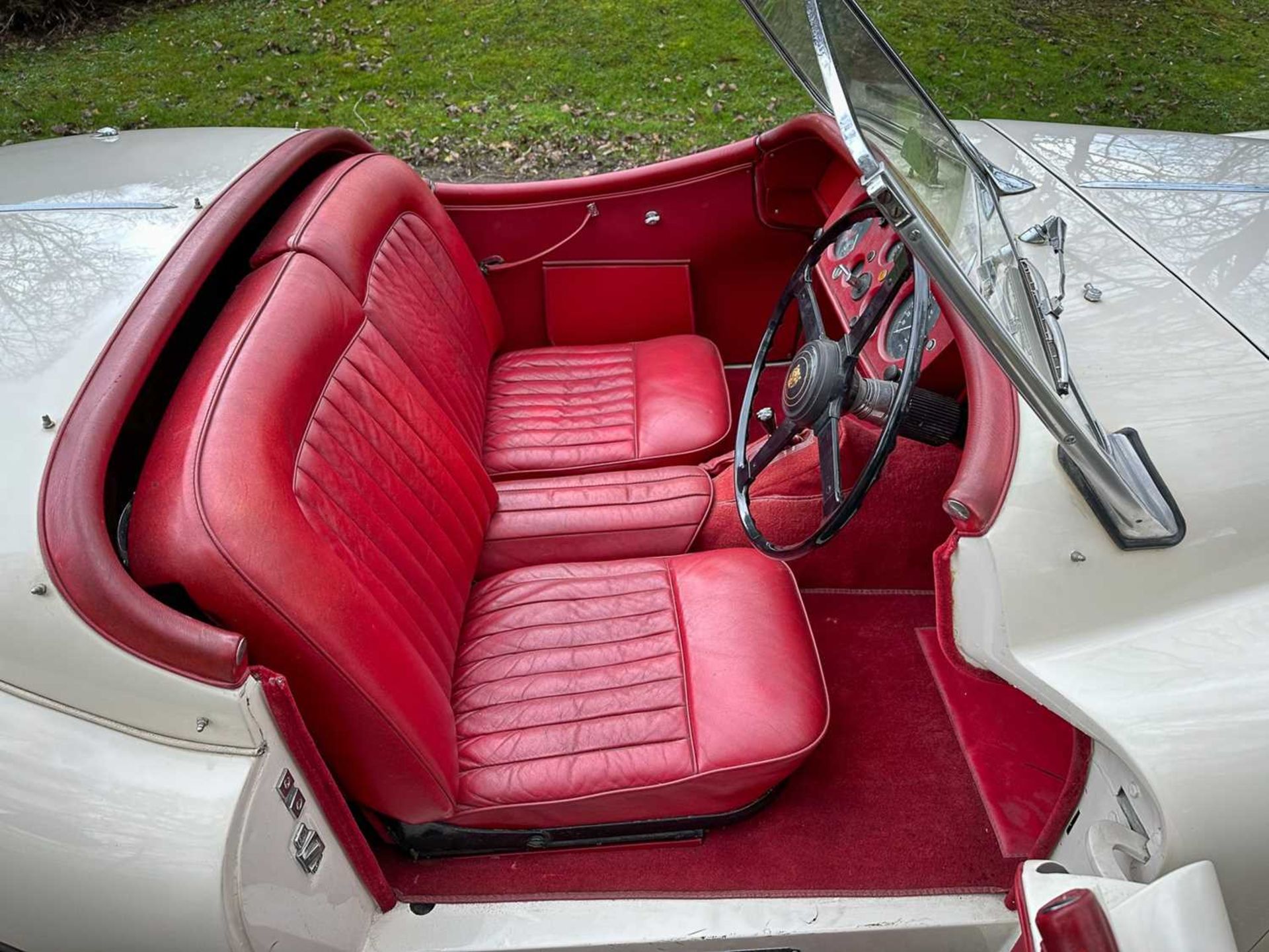 1956 Jaguar XK140 SE Roadster Home-market car. In the same family ownership for 33 years - Image 31 of 81