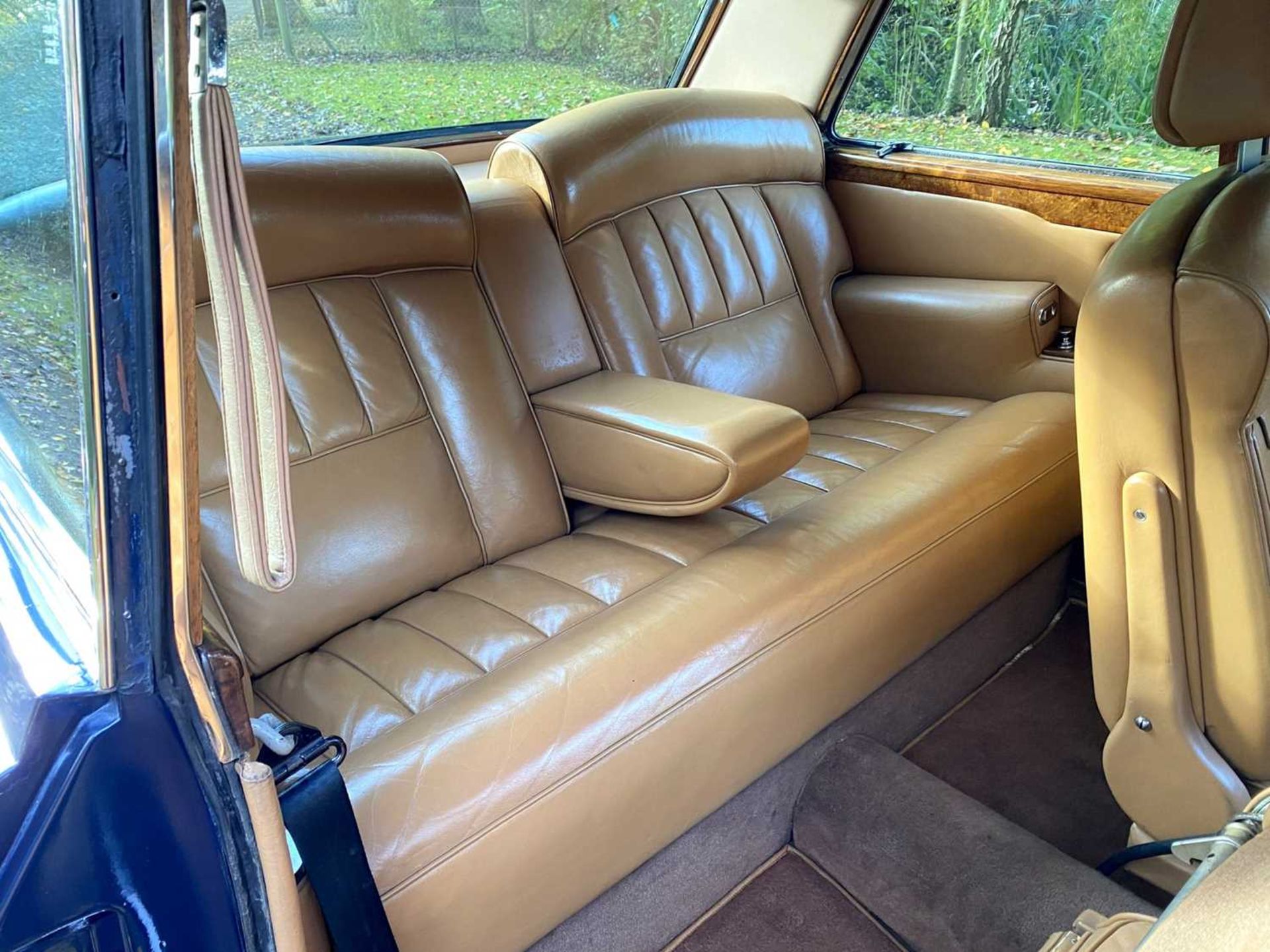 1971 Rolls-Royce Corniche Saloon Finished in Royal Navy Blue with Tobacco hide - Image 53 of 100