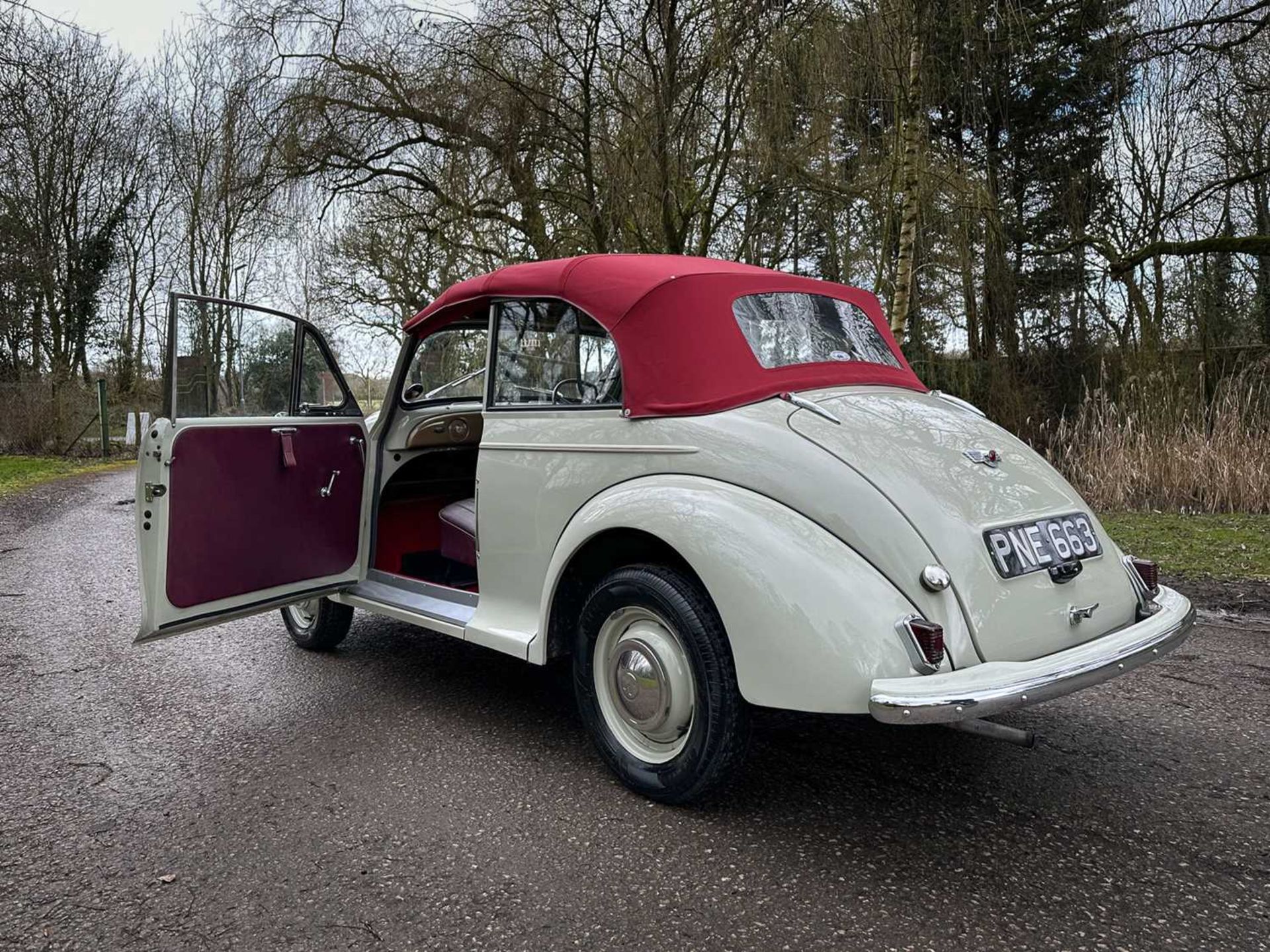 1954 Morris Minor Tourer Fully restored to concours standard - Image 37 of 100