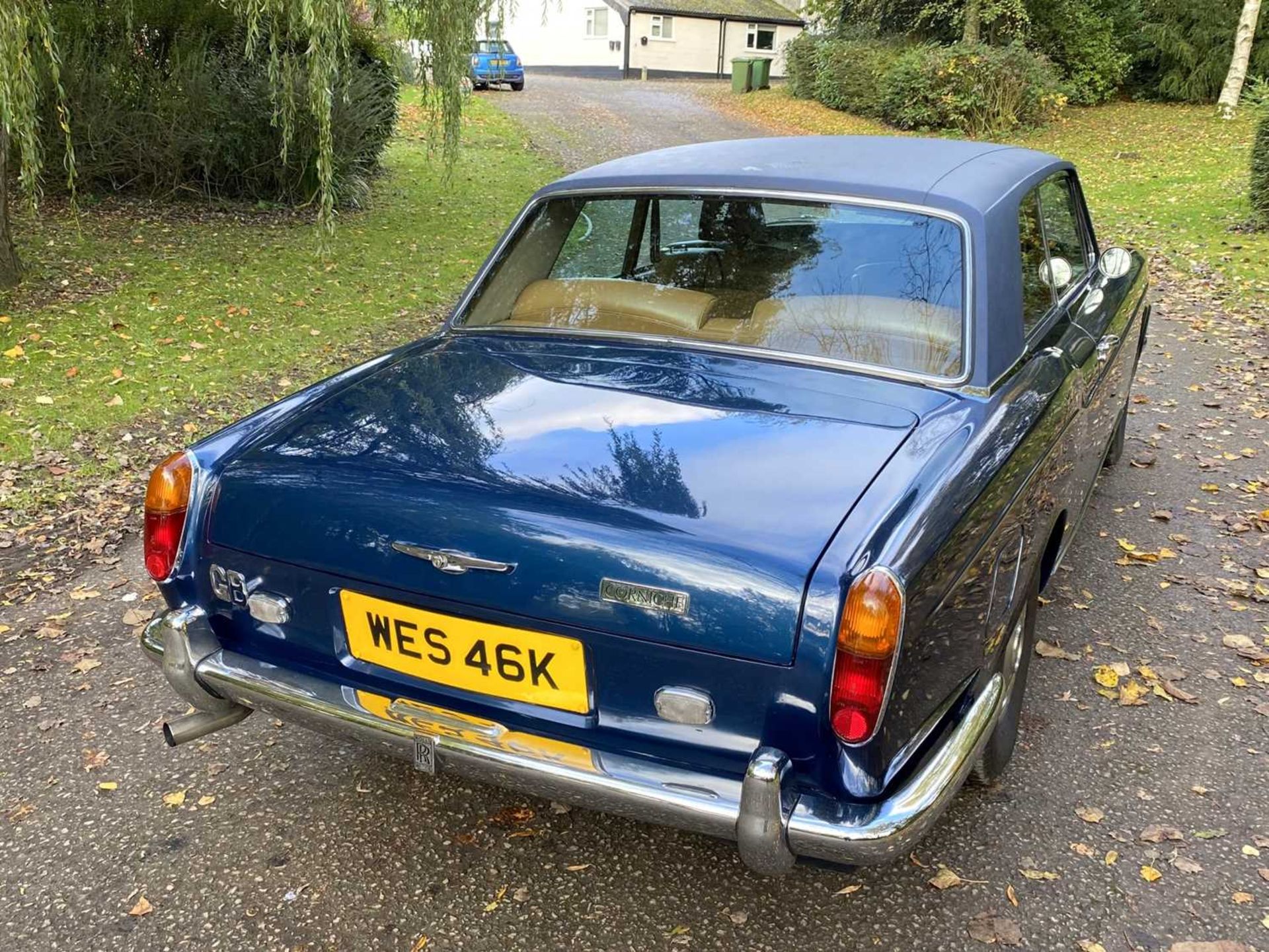 1971 Rolls-Royce Corniche Saloon Finished in Royal Navy Blue with Tobacco hide - Image 26 of 100