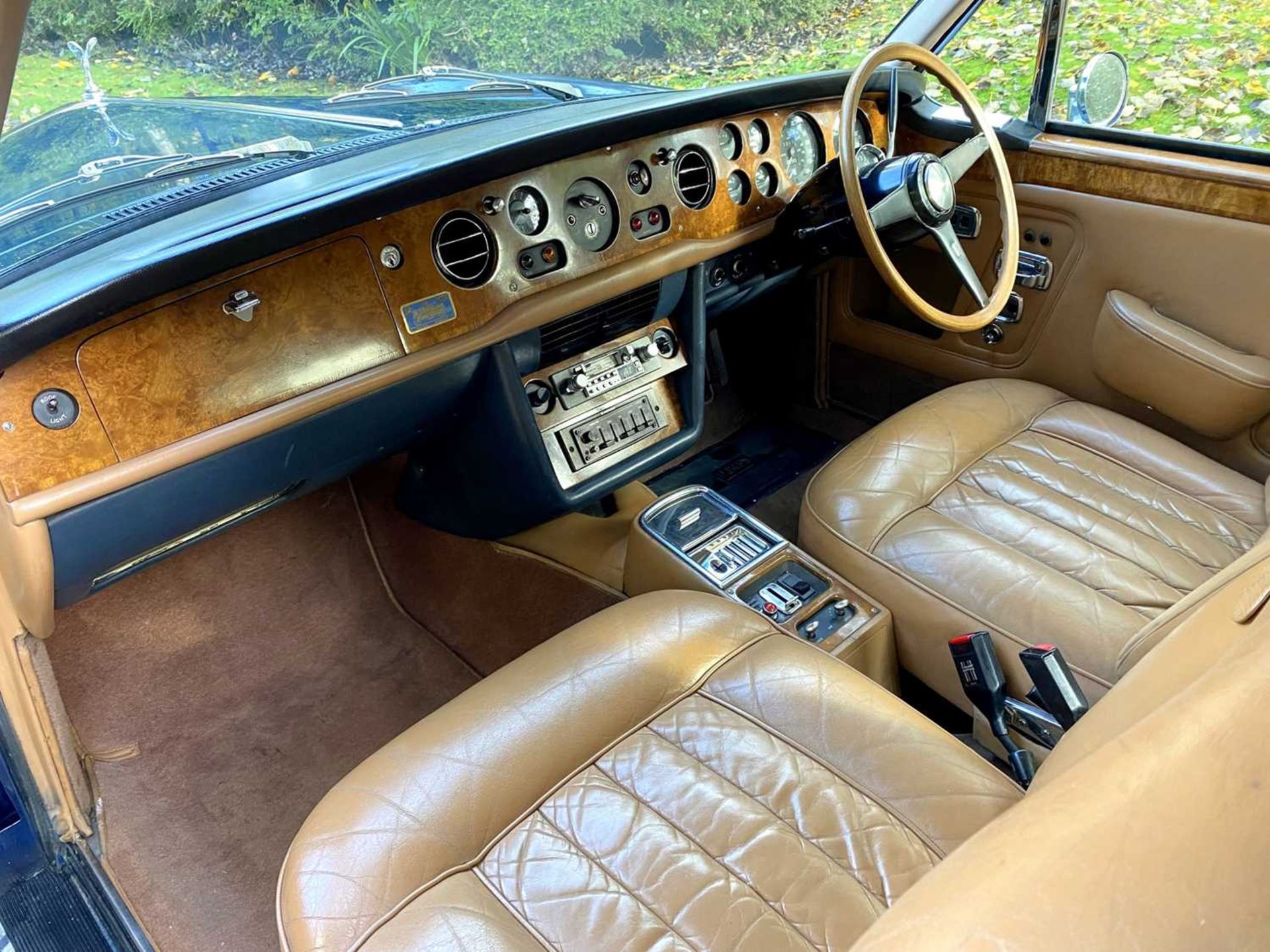 1971 Rolls-Royce Corniche Saloon Finished in Royal Navy Blue with Tobacco hide - Image 40 of 100