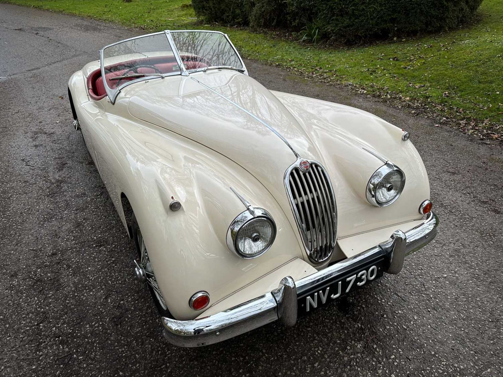 1956 Jaguar XK140 SE Roadster Home-market car. In the same family ownership for 33 years - Image 5 of 81