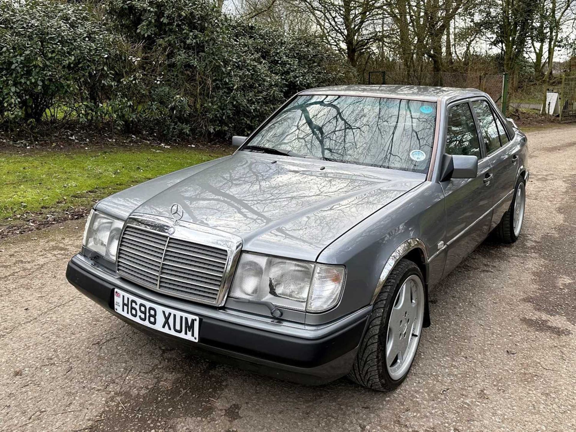 1990 Mercedes-Benz 260 E - Image 4 of 28