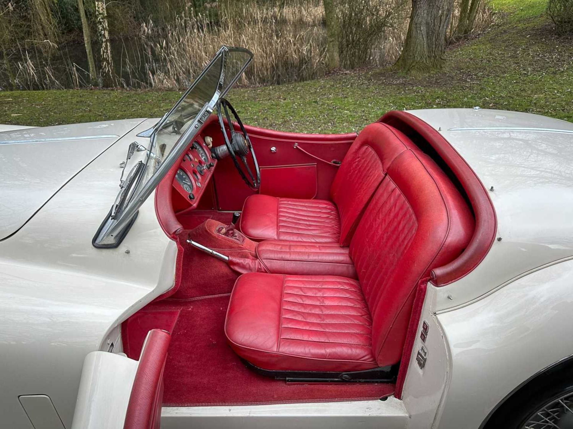 1956 Jaguar XK140 SE Roadster Home-market car. In the same family ownership for 33 years - Image 32 of 81