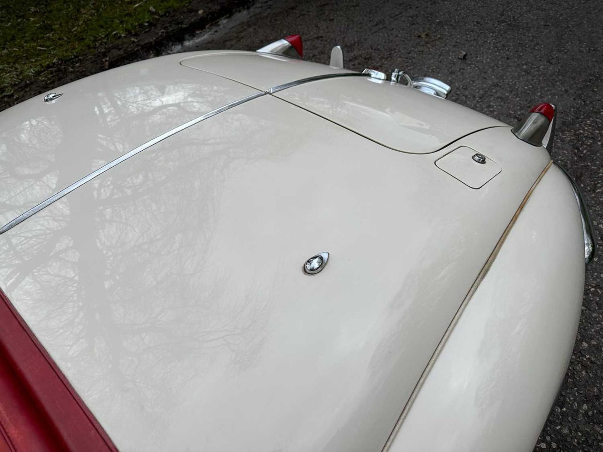 1956 Jaguar XK140 SE Roadster Home-market car. In the same family ownership for 33 years - Image 68 of 81