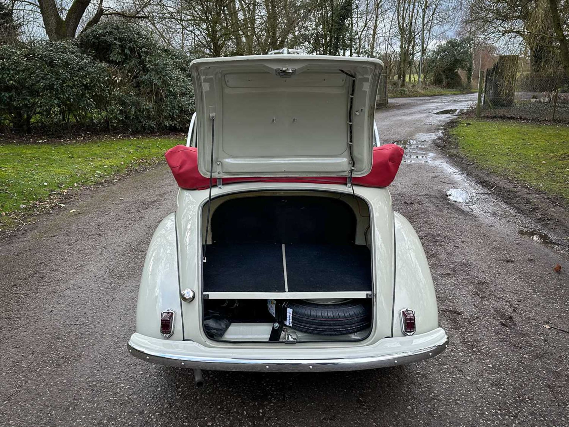 1954 Morris Minor Tourer Fully restored to concours standard - Image 23 of 100