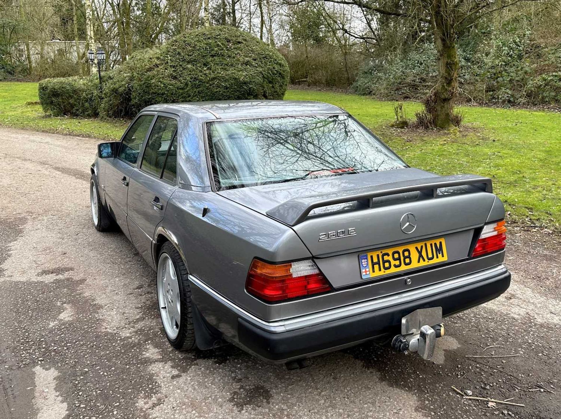 1990 Mercedes-Benz 260 E - Image 11 of 28