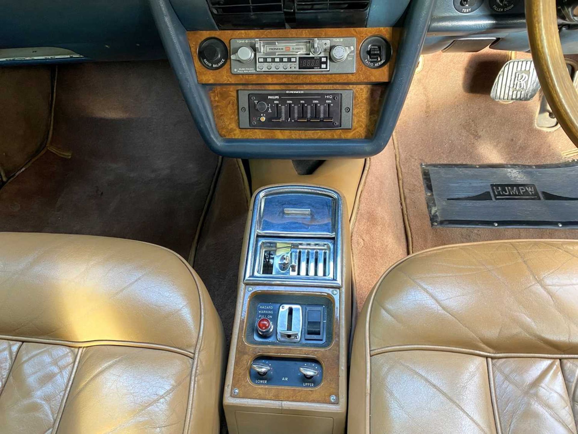 1971 Rolls-Royce Corniche Saloon Finished in Royal Navy Blue with Tobacco hide - Image 62 of 100