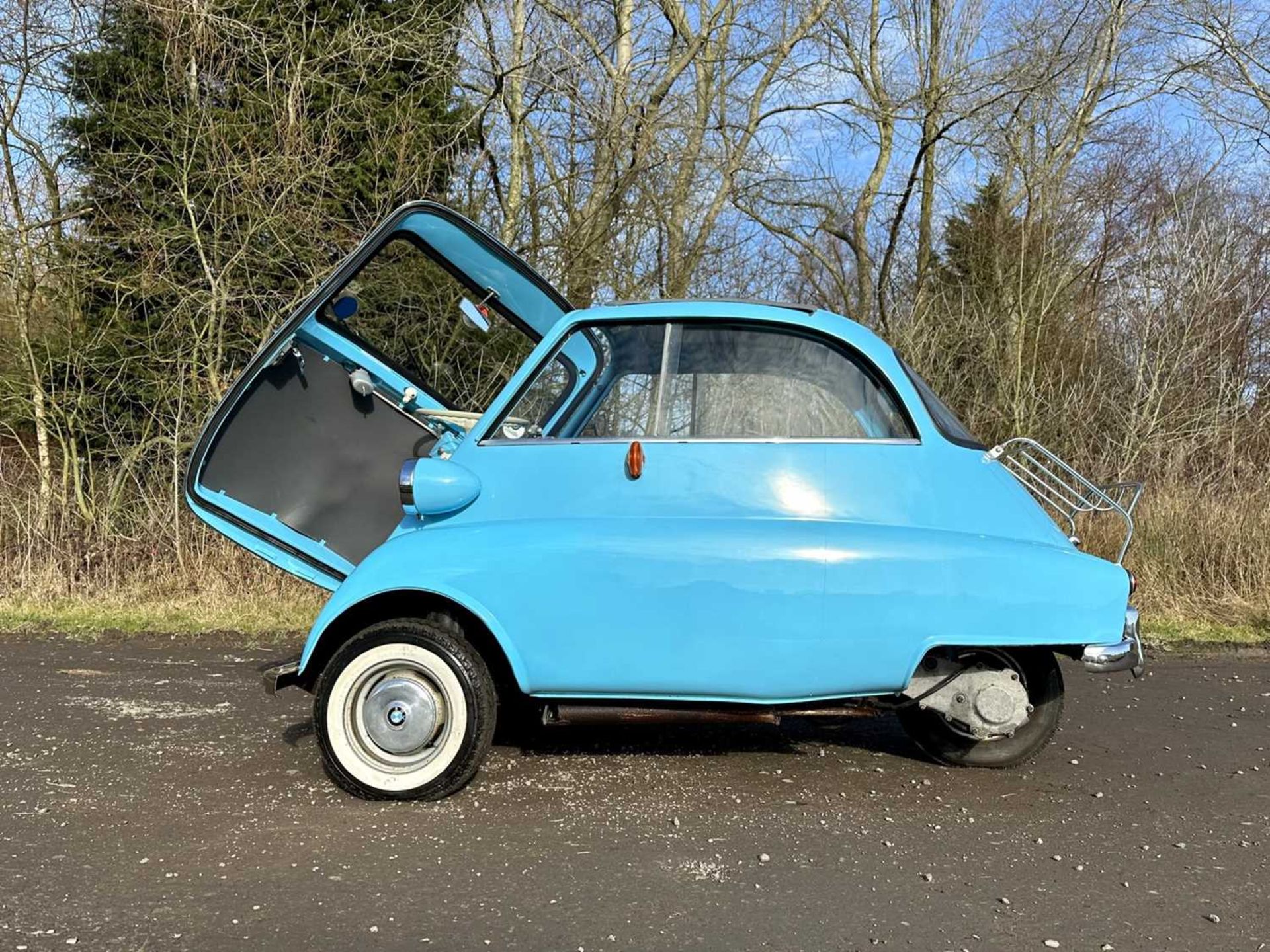 1958 BMW Isetta 300 Believed to be one of only three remaining semi-automatics - Image 10 of 62