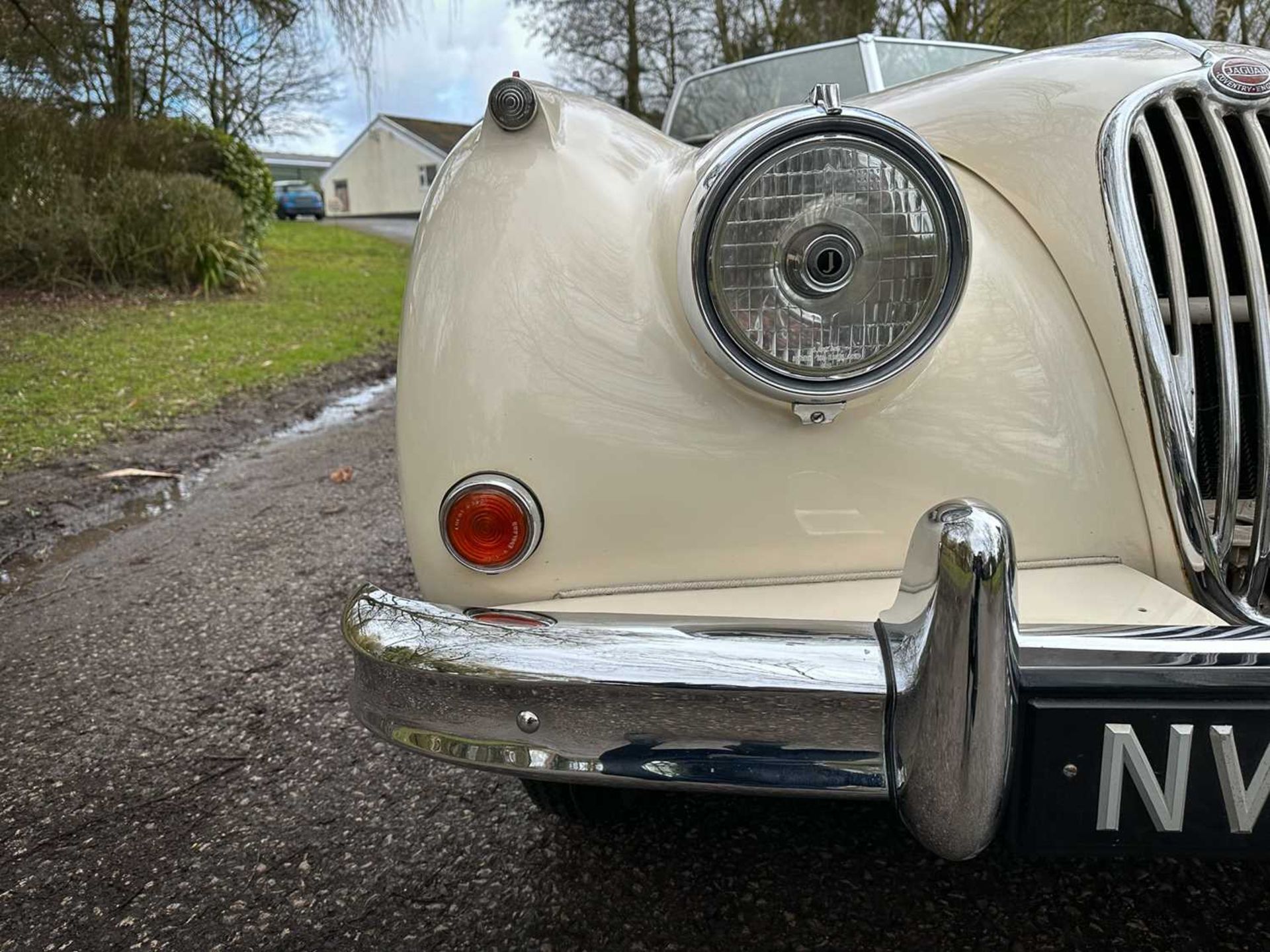 1956 Jaguar XK140 SE Roadster Home-market car. In the same family ownership for 33 years - Image 76 of 81