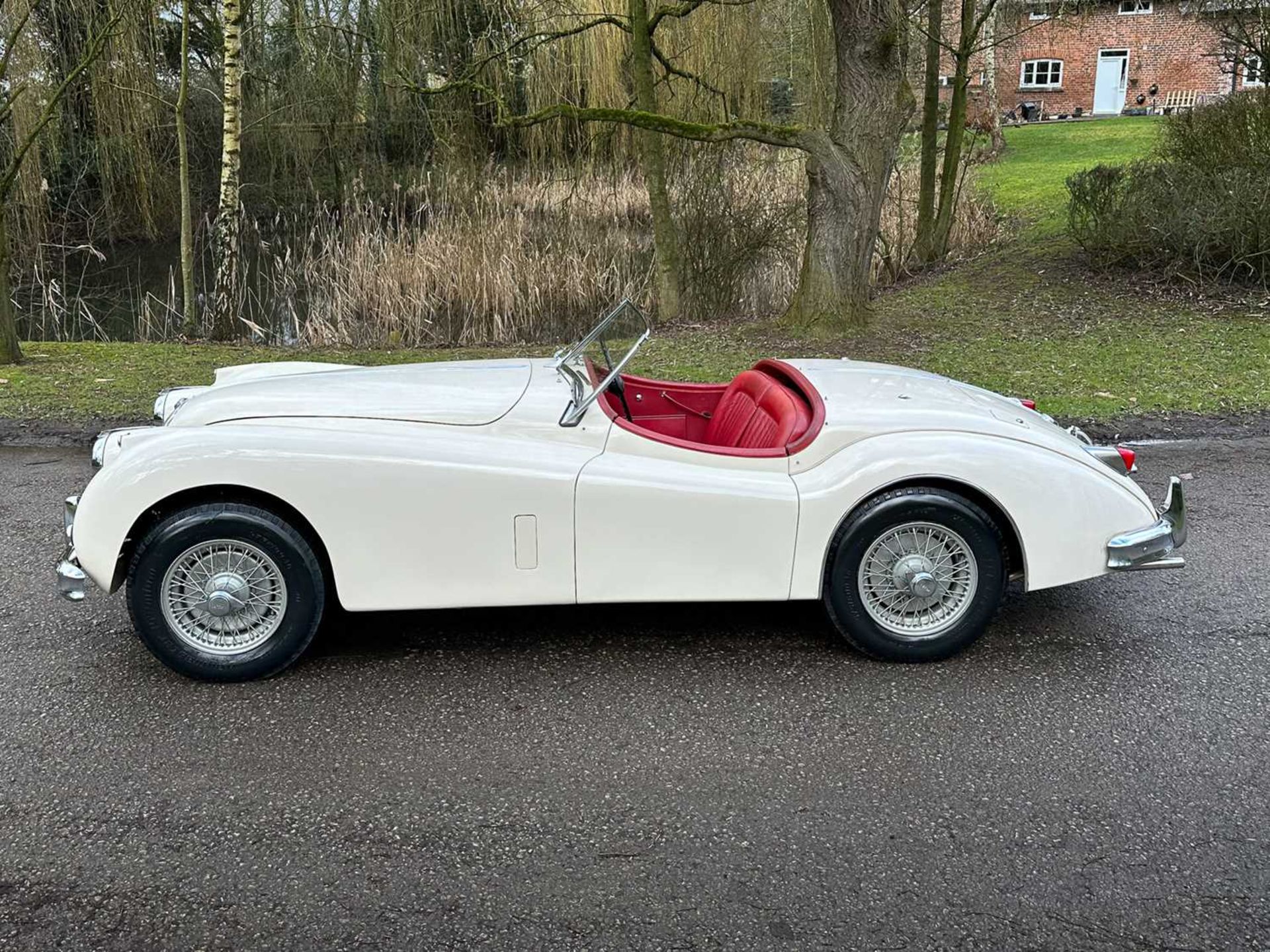 1956 Jaguar XK140 SE Roadster Home-market car. In the same family ownership for 33 years - Image 9 of 81