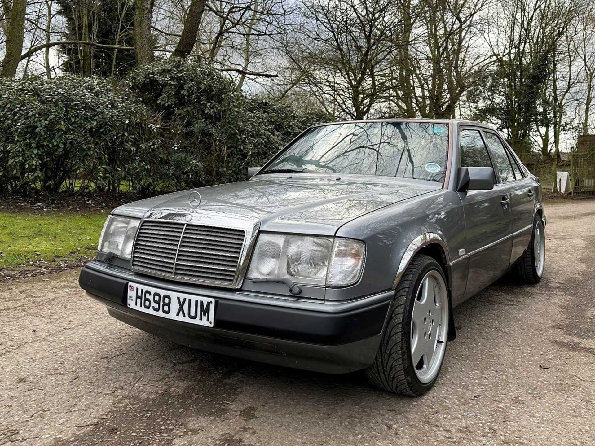 1990 Mercedes-Benz 260 E - Image 2 of 28