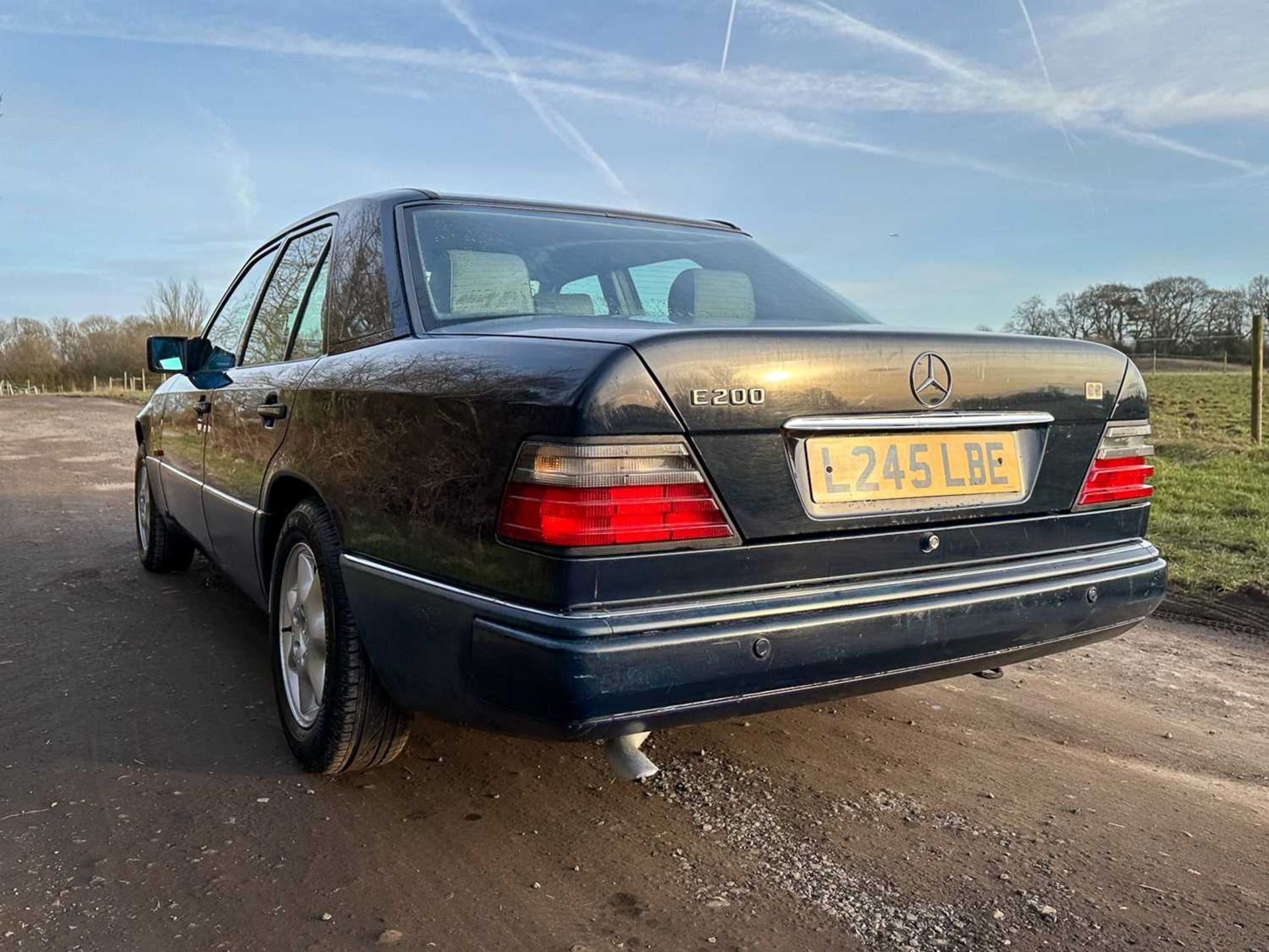 1993 Mercedes-Benz E200 Elegance *** NO RESERVE *** - Image 20 of 66