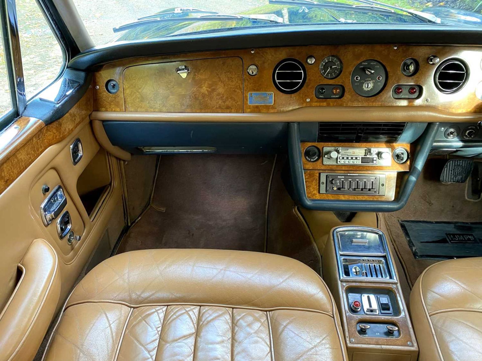 1971 Rolls-Royce Corniche Saloon Finished in Royal Navy Blue with Tobacco hide - Image 43 of 100