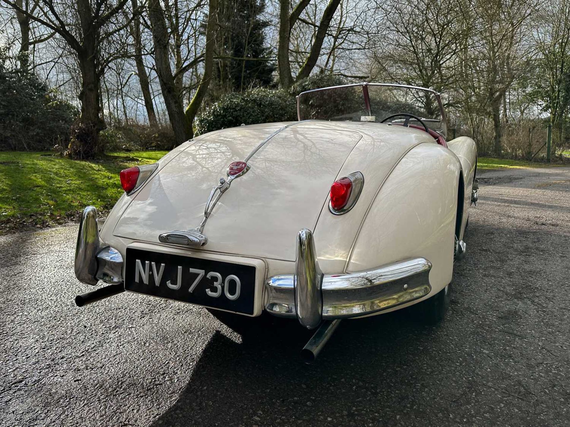 1956 Jaguar XK140 SE Roadster Home-market car. In the same family ownership for 33 years - Image 18 of 81