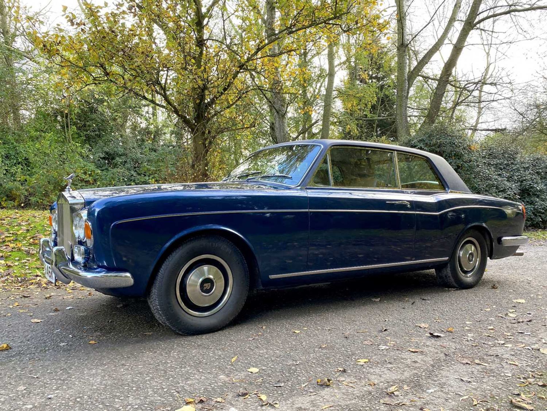 1971 Rolls-Royce Corniche Saloon Finished in Royal Navy Blue with Tobacco hide - Image 10 of 100