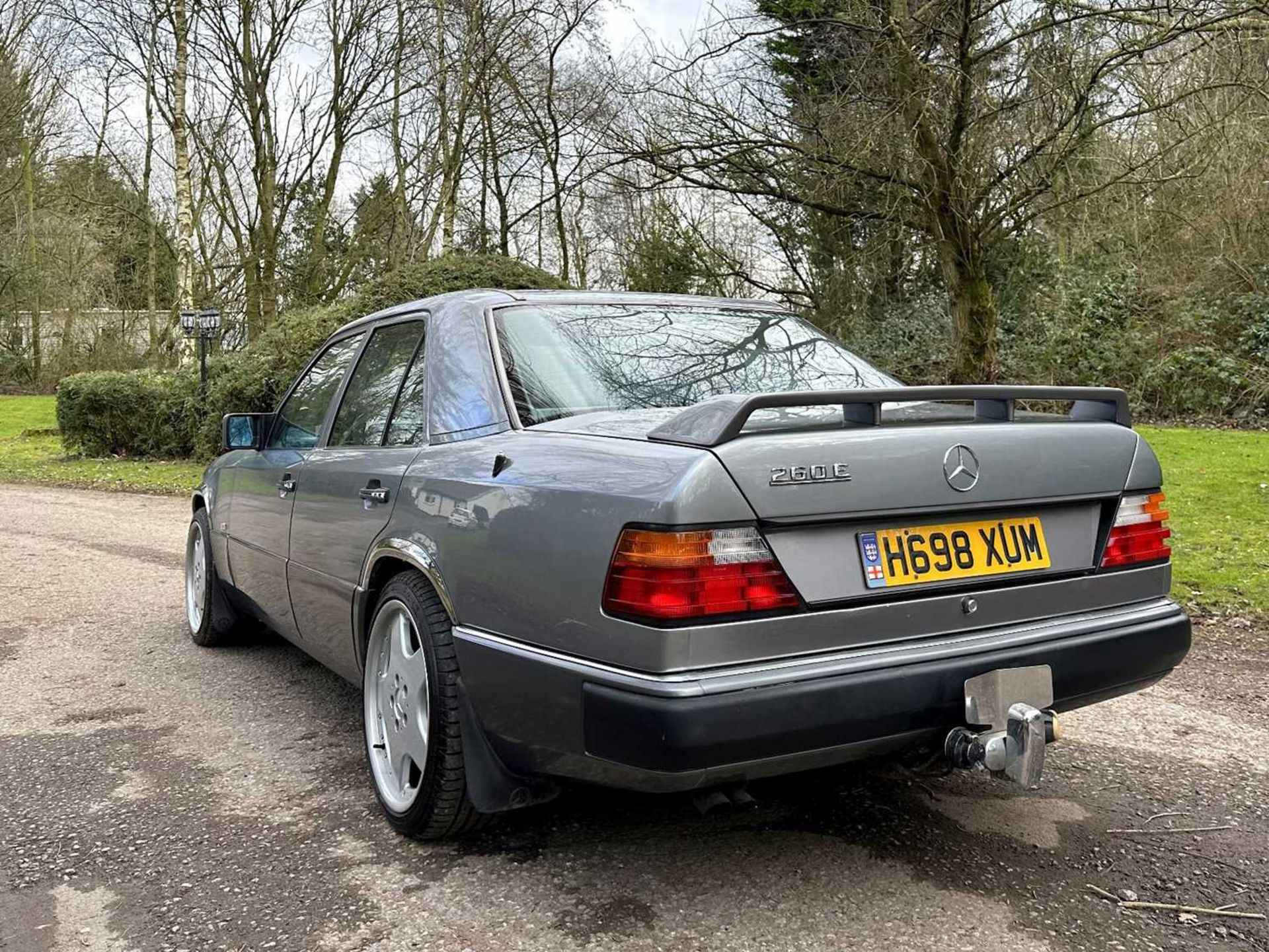 1990 Mercedes-Benz 260 E - Image 13 of 28