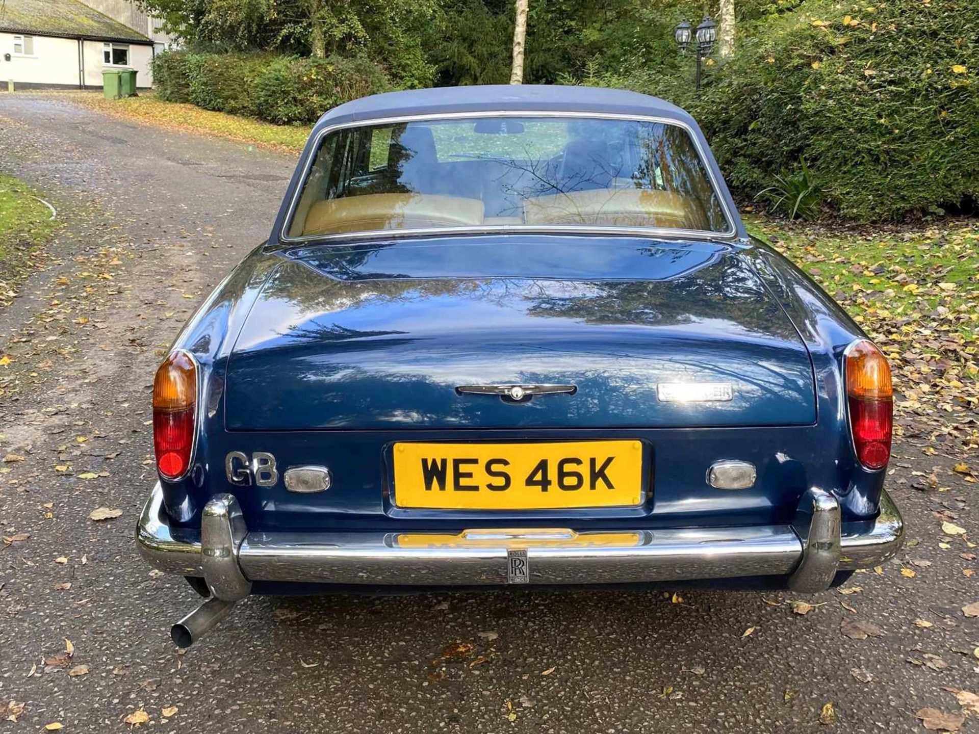 1971 Rolls-Royce Corniche Saloon Finished in Royal Navy Blue with Tobacco hide - Image 21 of 100