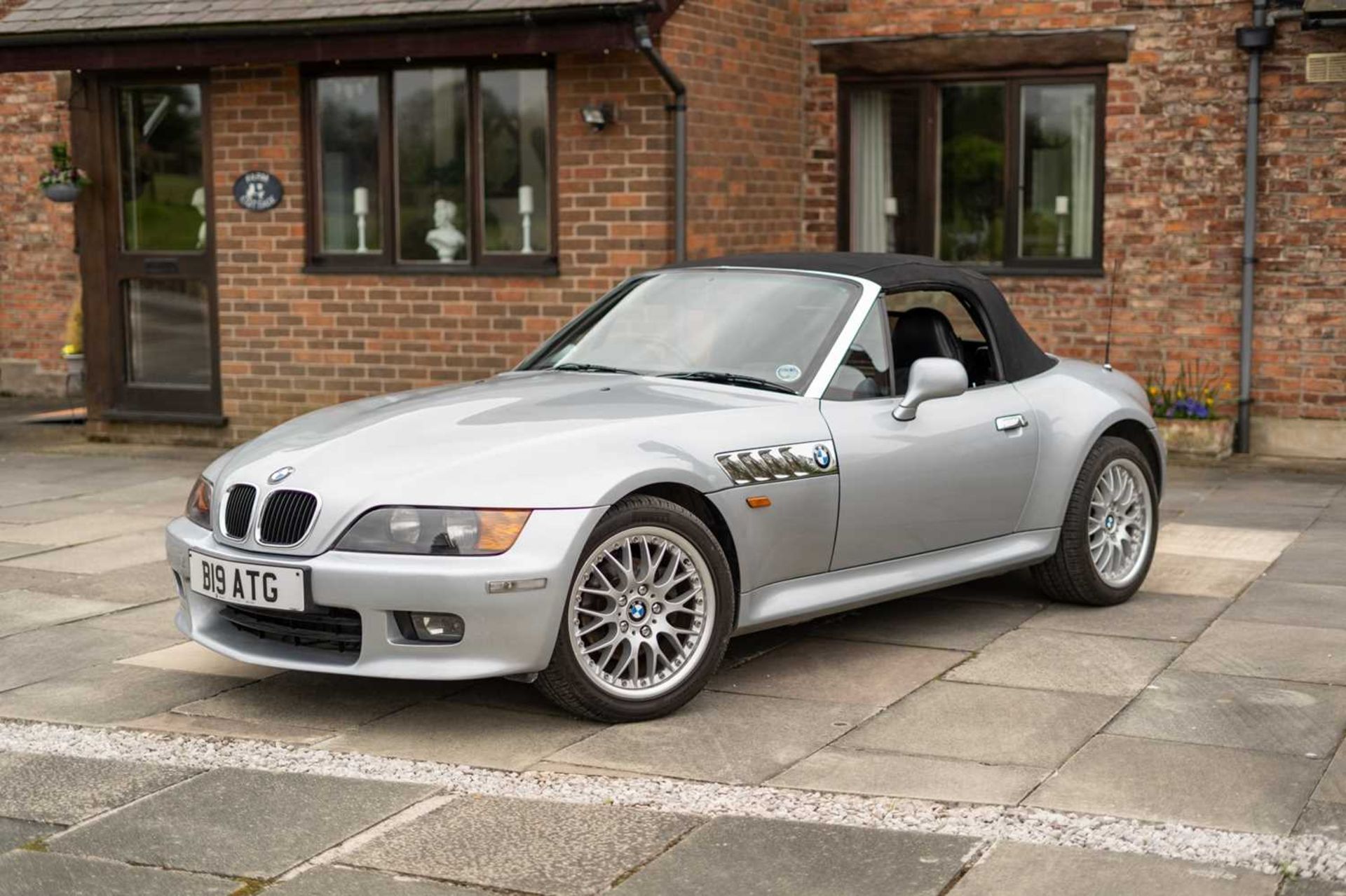 1997 BMW Z3 2.8 Same family ownership for 22 years, Desirable manual with 12 months MOT  - Image 4 of 66