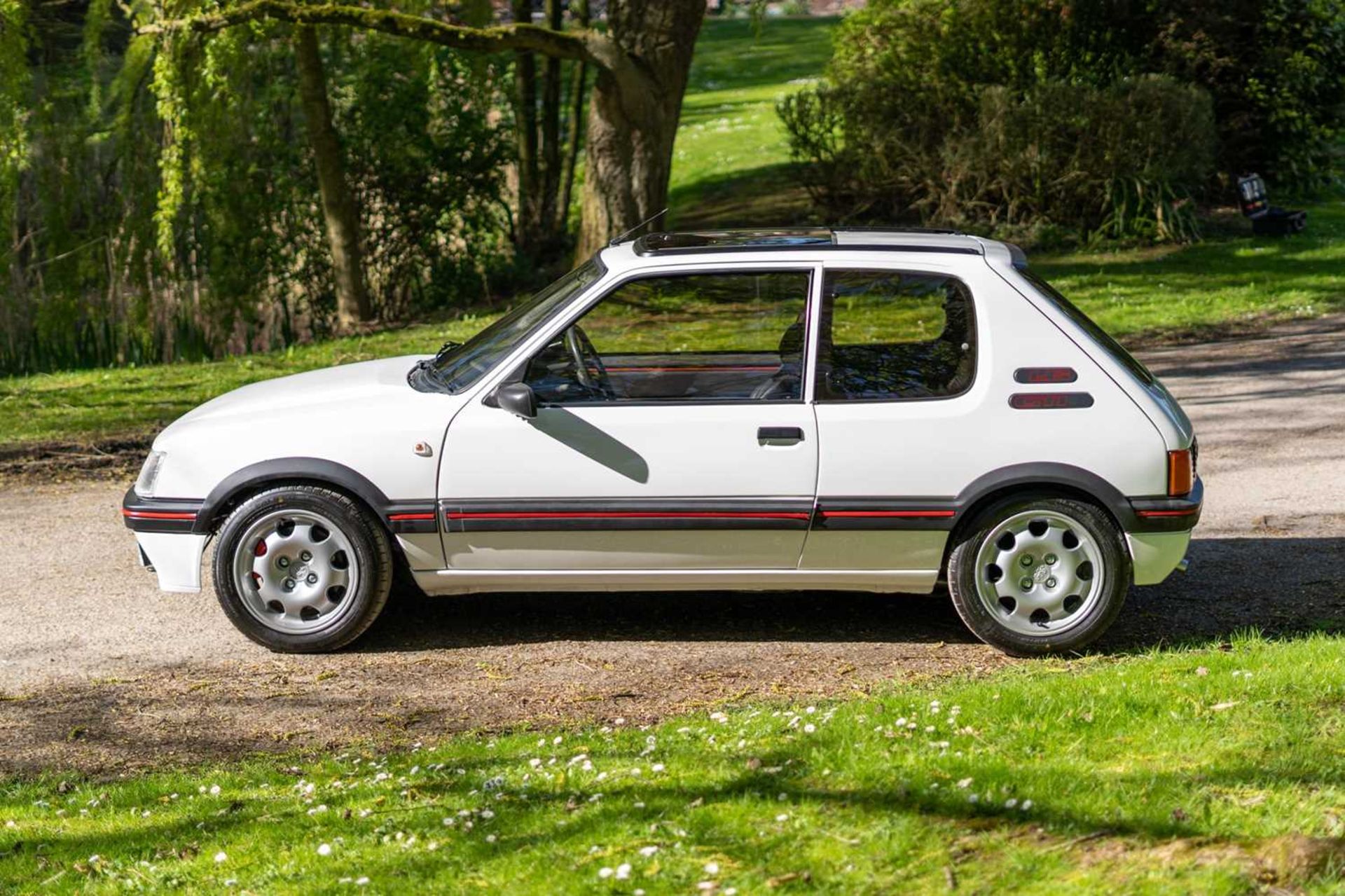 1989 Peugeot 205 GTi 1.6 The subject of much recent expenditure *** NO RESERVE *** - Image 4 of 59