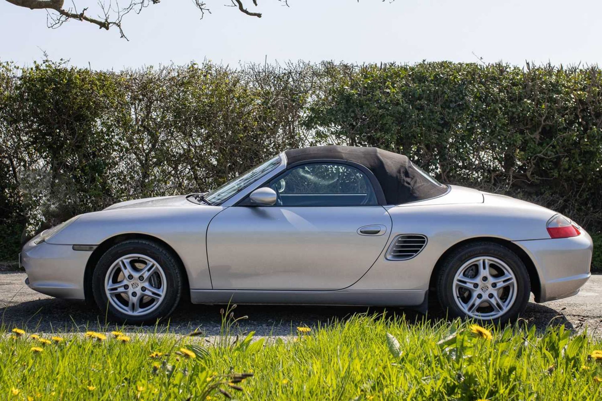 2003 Porsche Boxster 2.7  Desirable manual gearbox  - Image 13 of 85