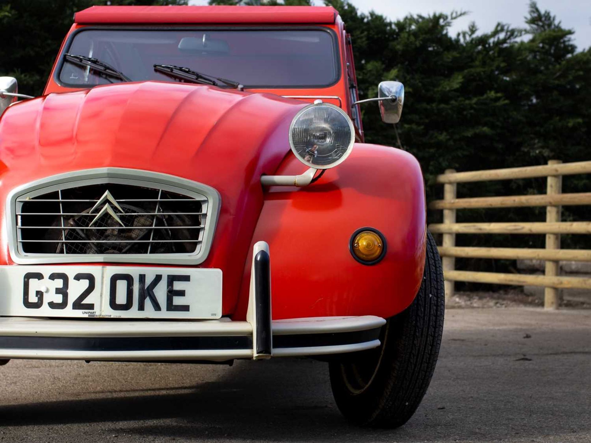 1989 Citroën 2CV6 Spécial Believed to have covered a credible 15,000 miles - Image 92 of 113