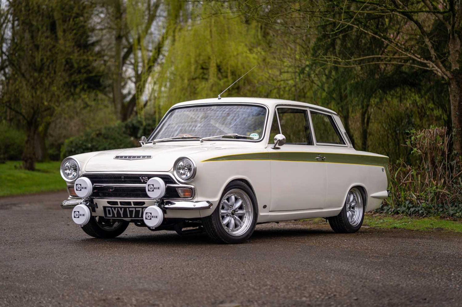 1965 Ford Cortina Super V8 Just 928 miles travelled since the completion  - Image 11 of 71