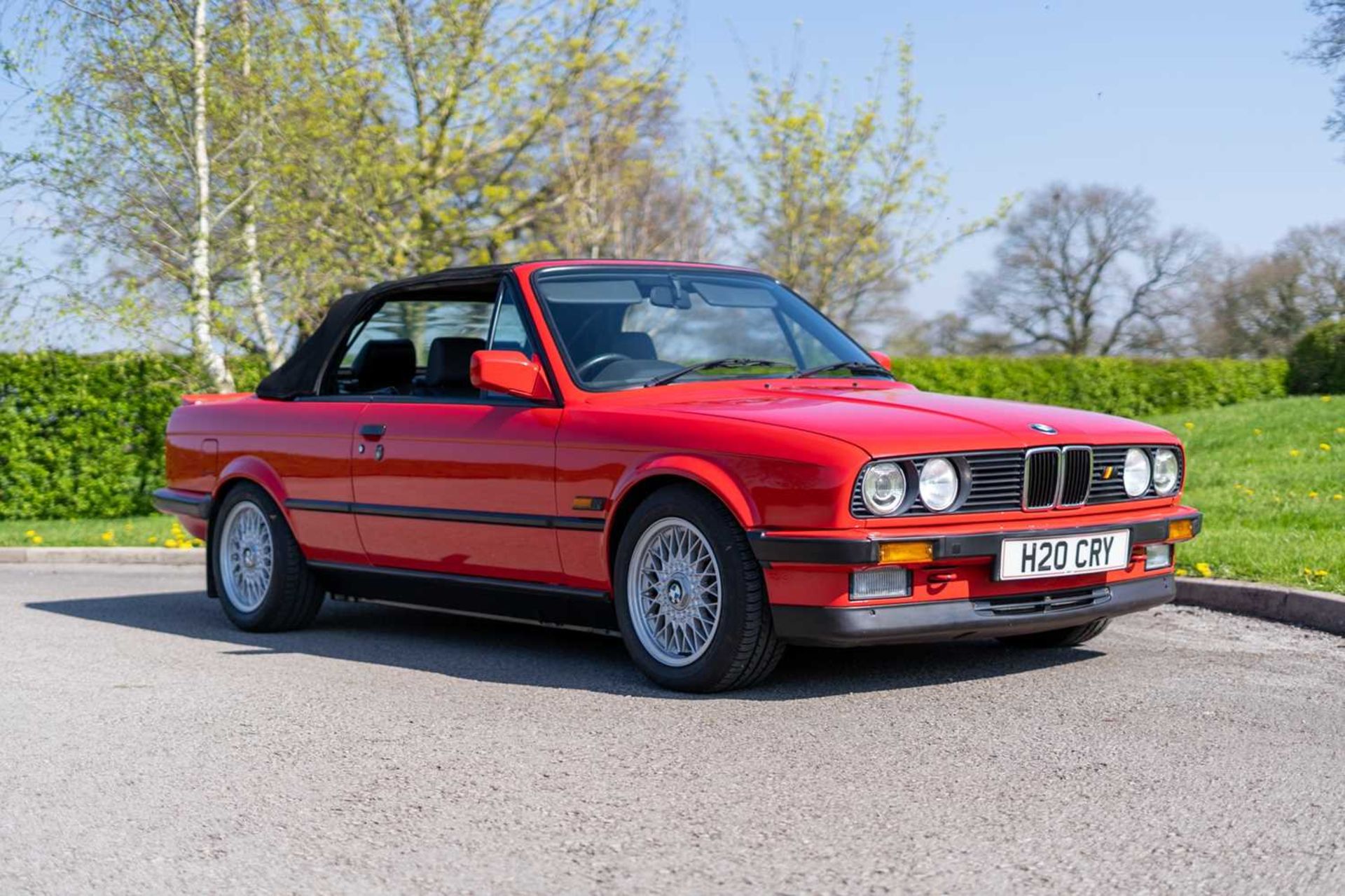 1990 BMW 325i Cabriolet  Desirable Manual gearbox, complete with hard top  - Image 9 of 72