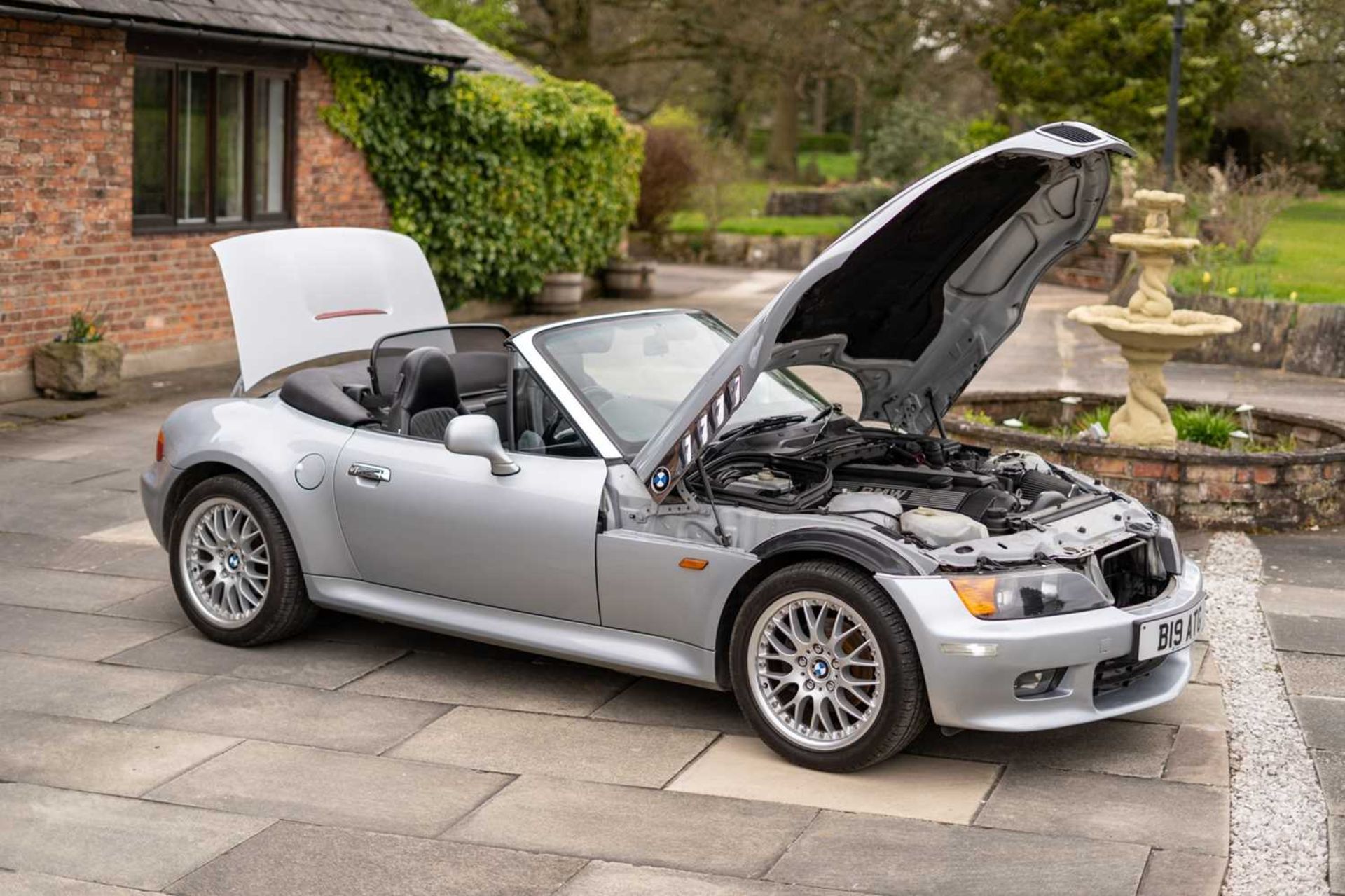 1997 BMW Z3 2.8 Same family ownership for 22 years, Desirable manual with 12 months MOT  - Image 55 of 66