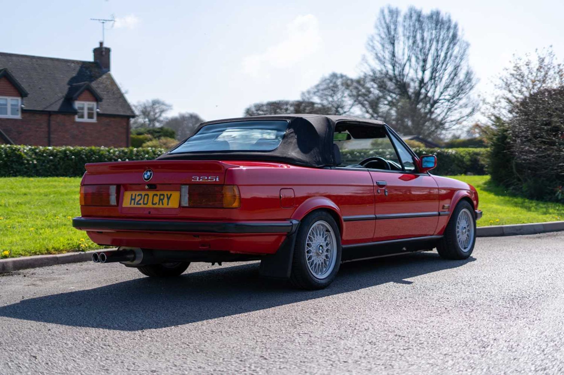 1990 BMW 325i Cabriolet  Desirable Manual gearbox, complete with hard top  - Image 15 of 72