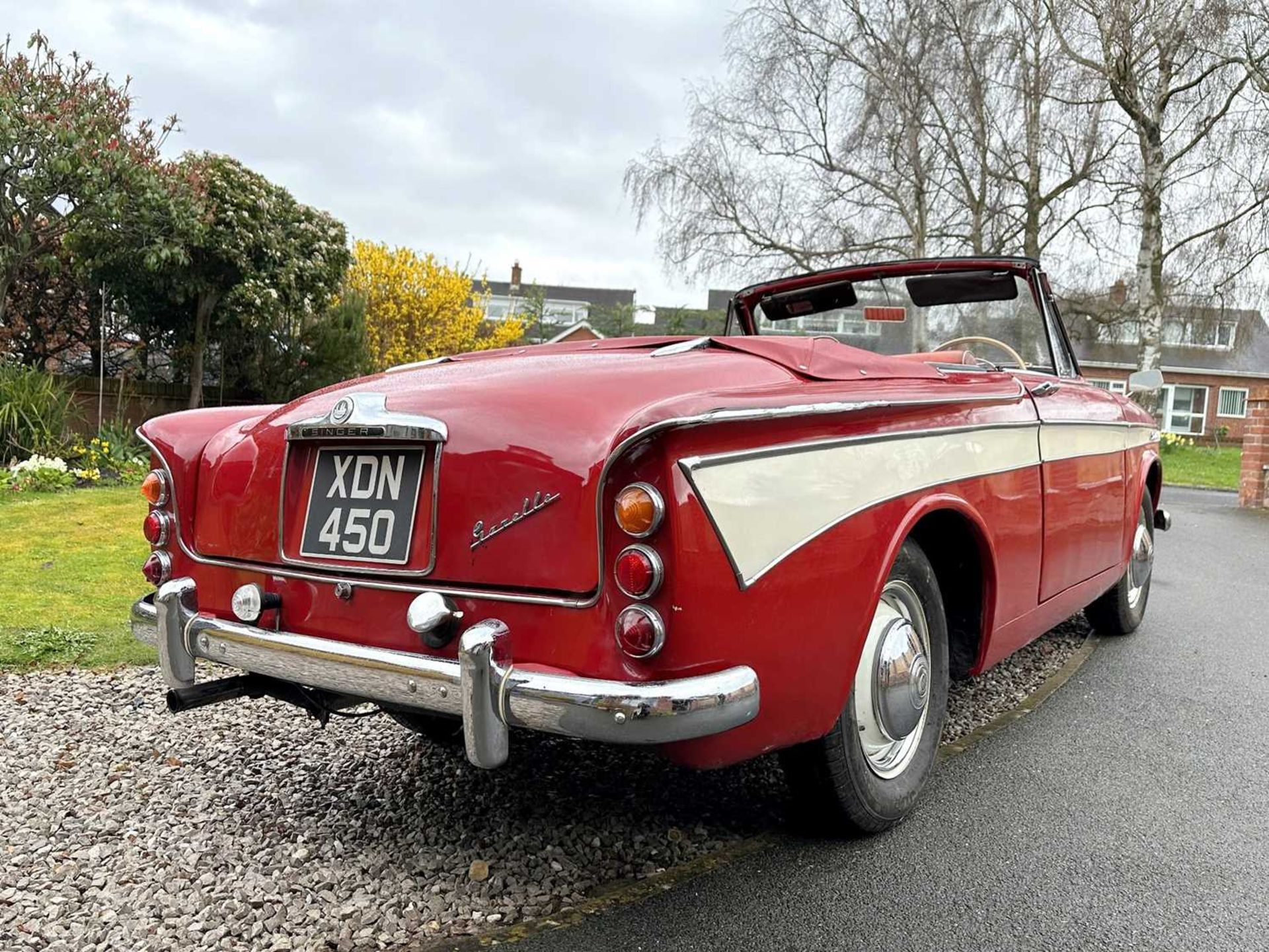 1961 Singer Gazelle Convertible Comes complete with overdrive, period radio and badge bar - Bild 32 aus 95