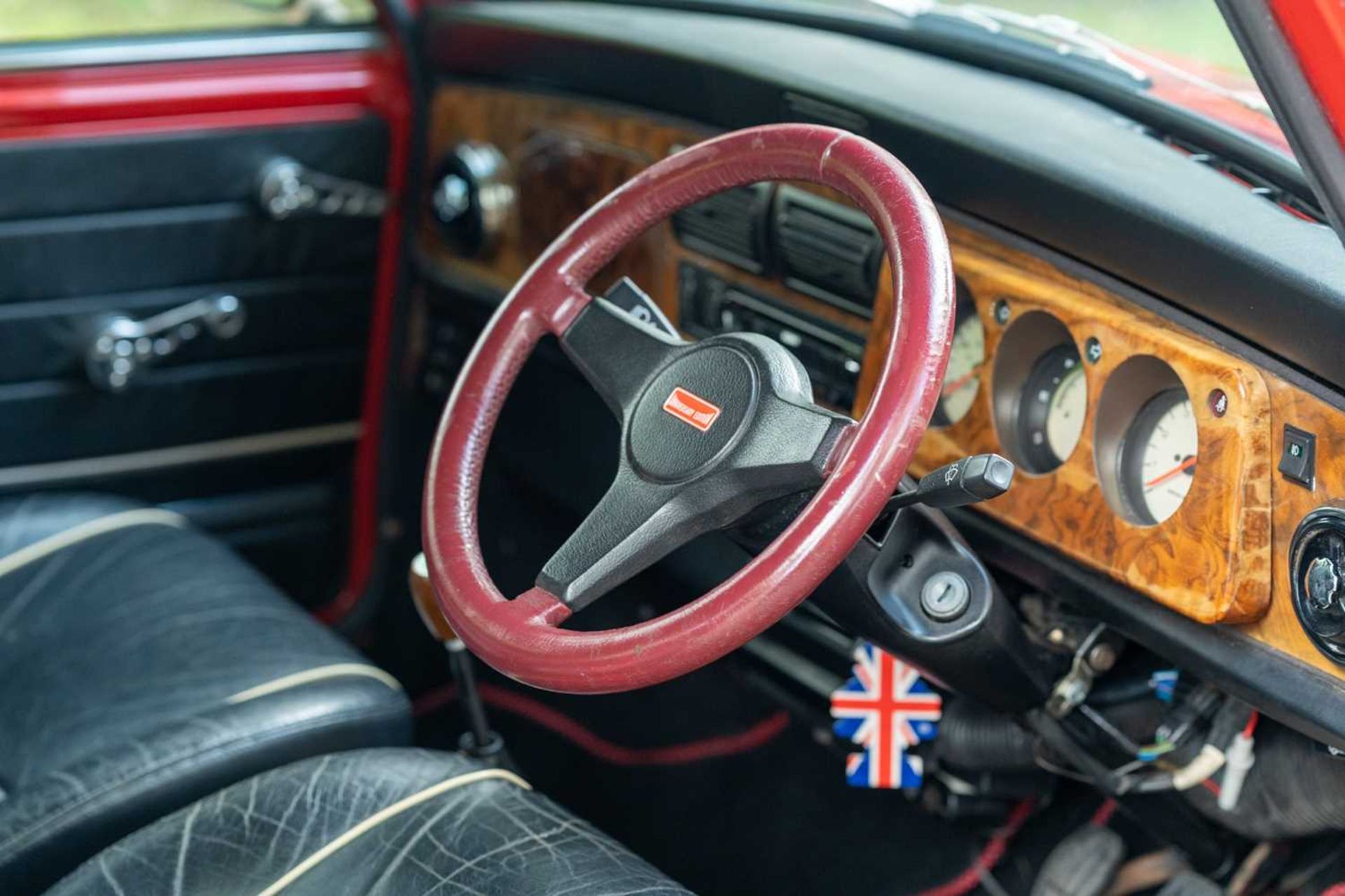 1996 Rover Mini Cooper - 35th Anniversary Edition Factory fitted air conditioning  - Image 40 of 58