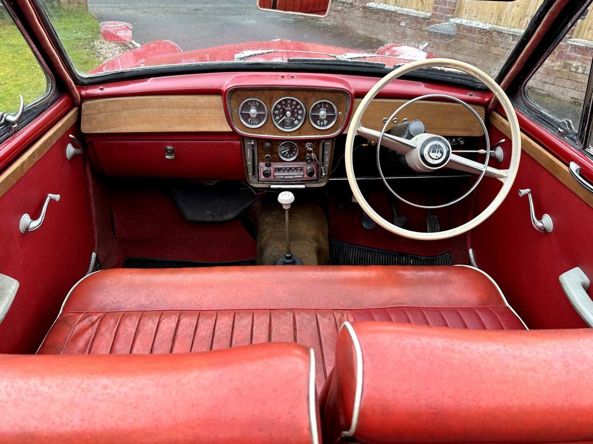 1961 Singer Gazelle Convertible Comes complete with overdrive, period radio and badge bar - Bild 51 aus 95