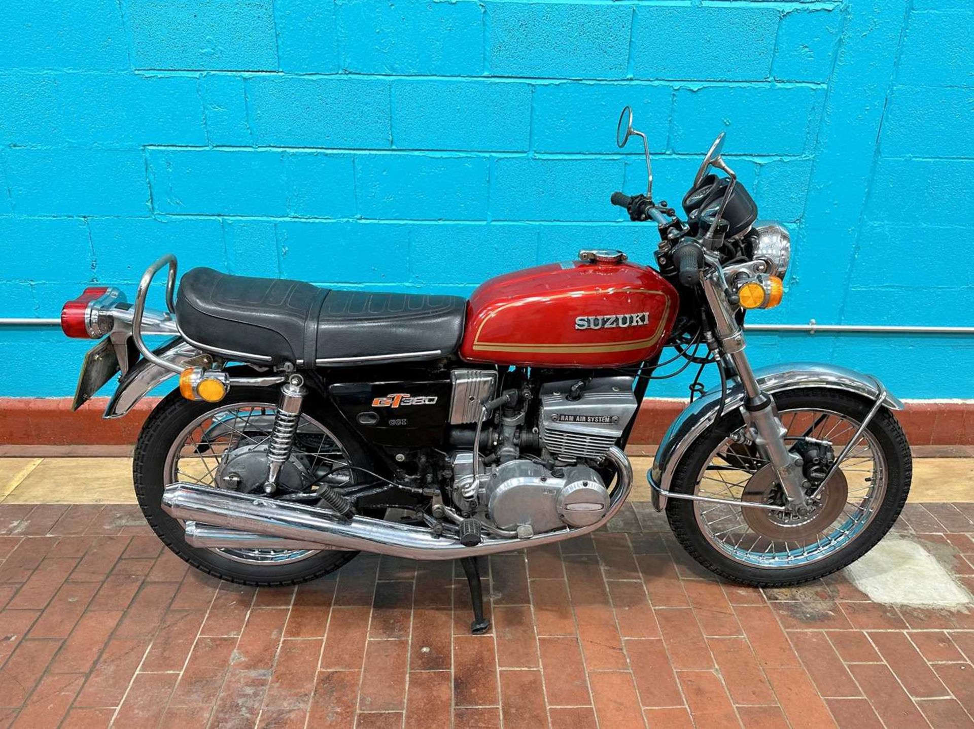 1974 Suzuki GT380 - Image 3 of 34