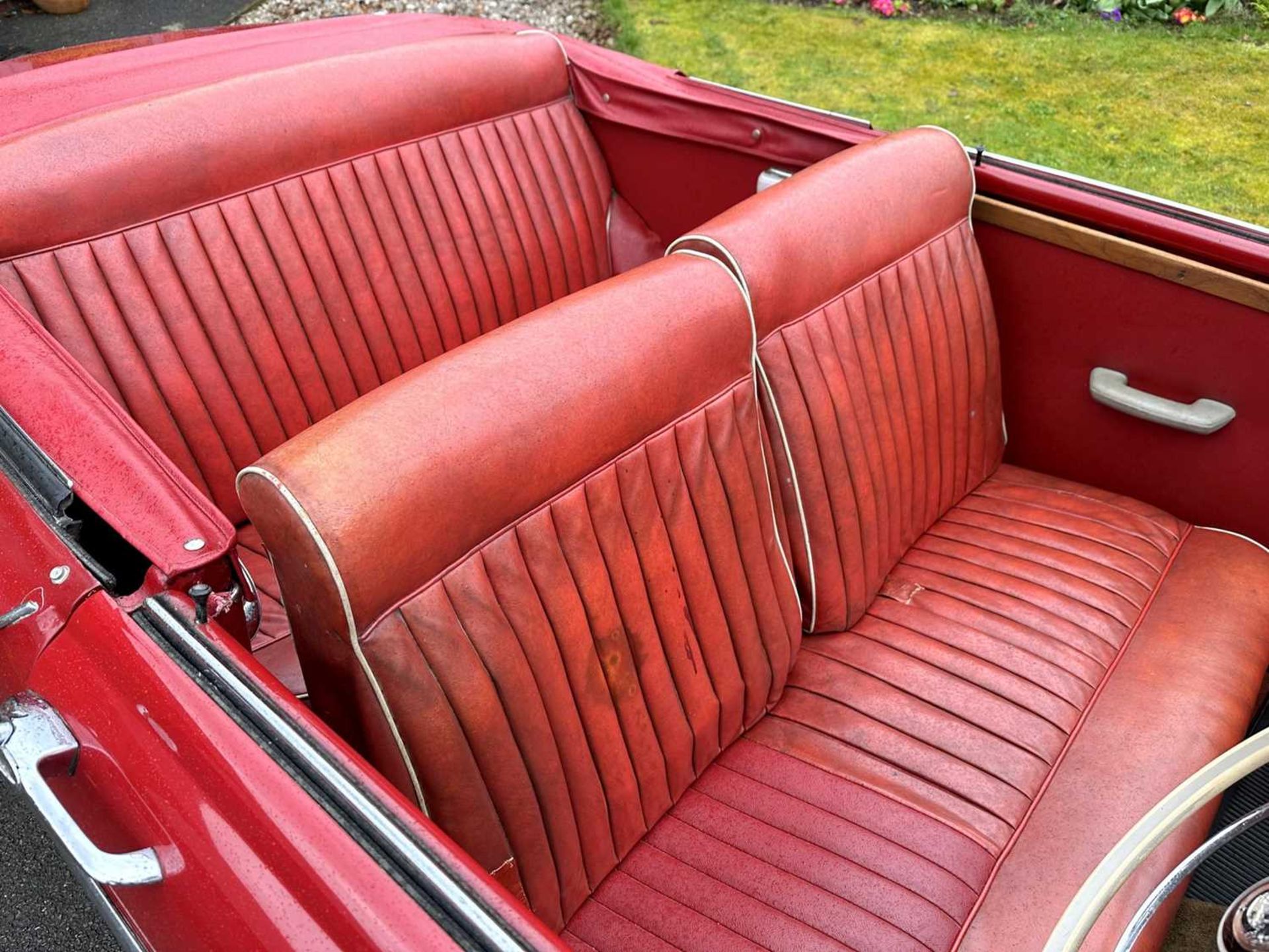 1961 Singer Gazelle Convertible Comes complete with overdrive, period radio and badge bar - Bild 56 aus 95
