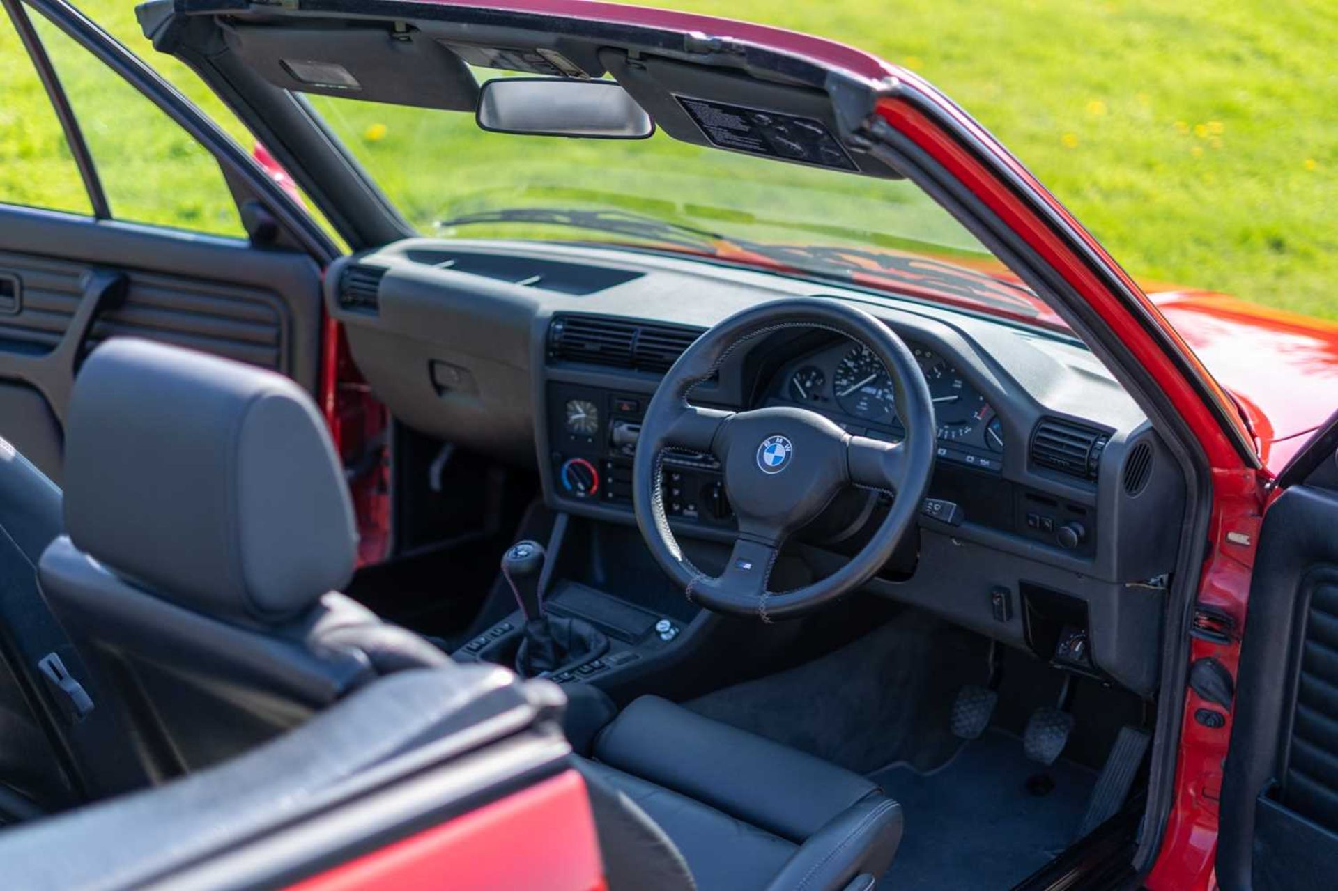 1990 BMW 325i Cabriolet  Desirable Manual gearbox, complete with hard top  - Image 51 of 72