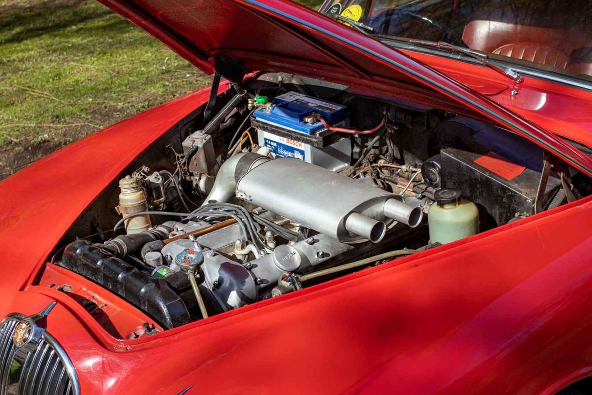 1966 Jaguar MKII 2.4 Believed to have covered a credible 19,000 miles, one former keeper  - Bild 13 aus 86