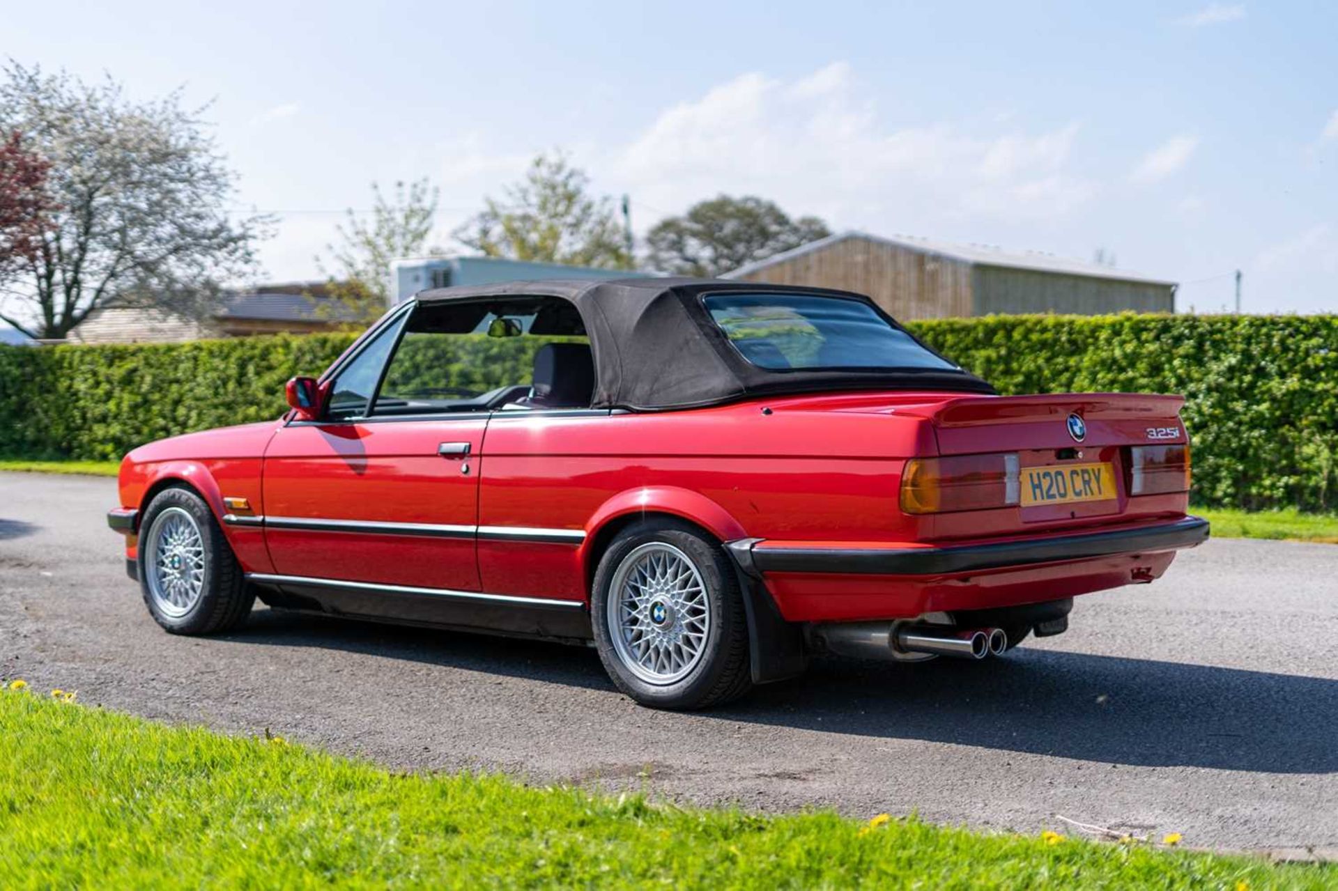 1990 BMW 325i Cabriolet  Desirable Manual gearbox, complete with hard top  - Image 16 of 72