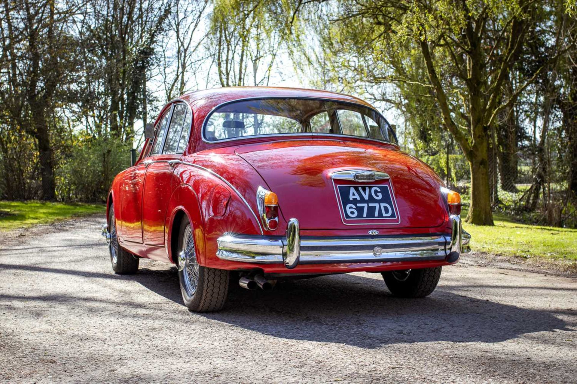 1966 Jaguar MKII 2.4 Believed to have covered a credible 19,000 miles, one former keeper  - Bild 41 aus 86