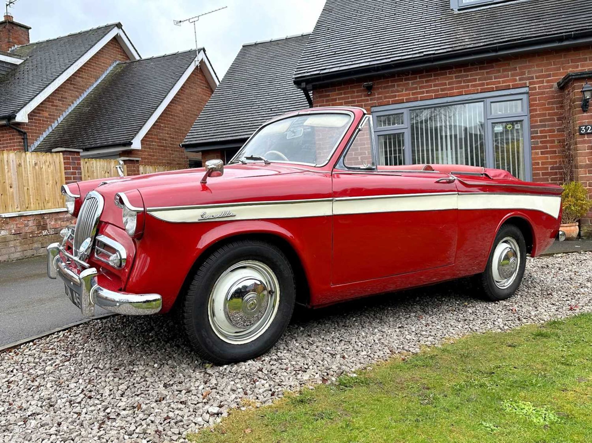 1961 Singer Gazelle Convertible Comes complete with overdrive, period radio and badge bar - Bild 6 aus 95